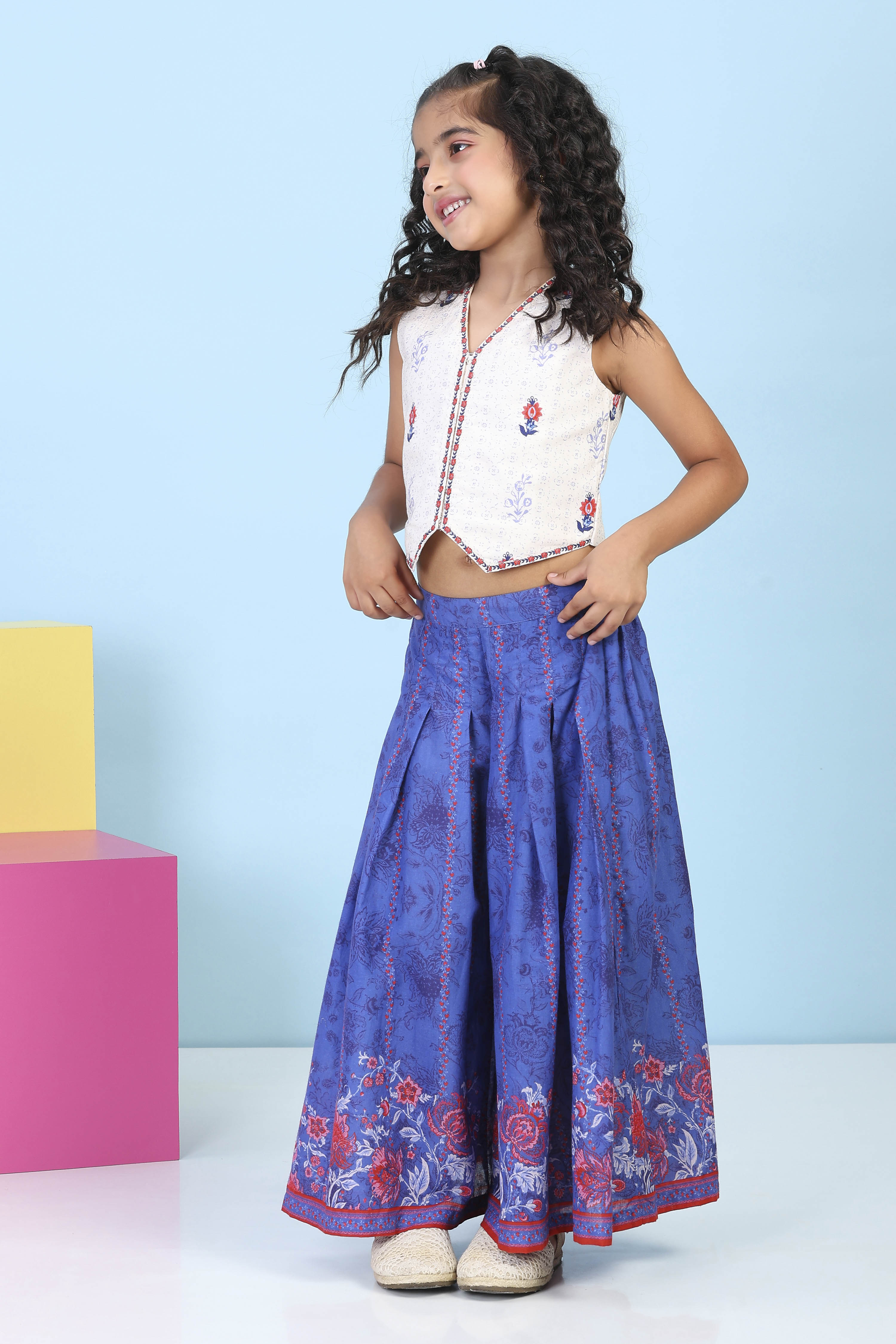 Blue Cotton Printed Straight Suit Set image number 3