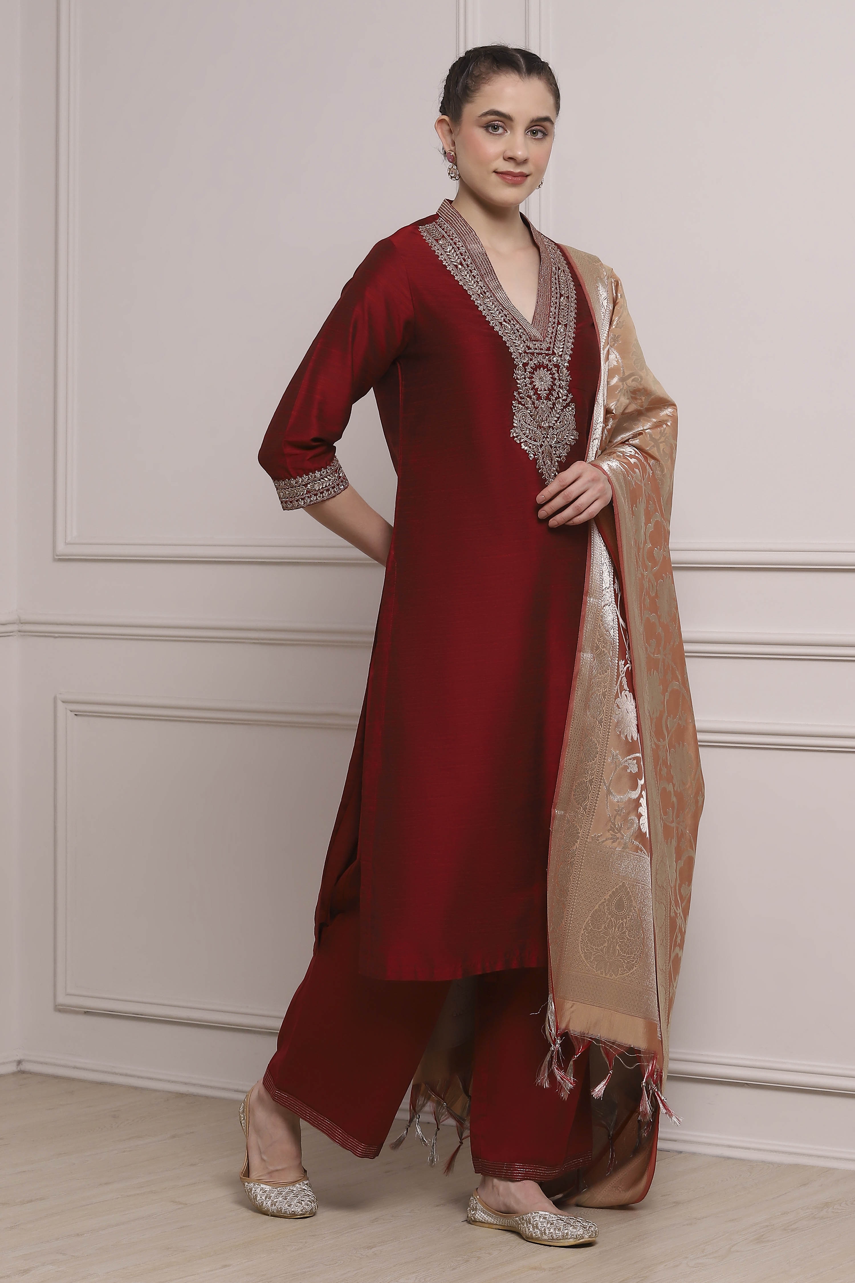 Blue Polyester Blend Straight Solid Suit Set image number 5