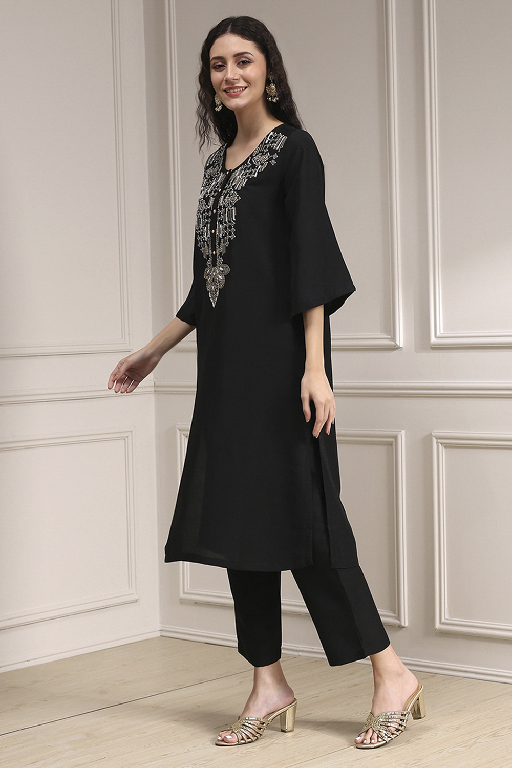 Black Textured Straight Kurta Pants Set image number 3