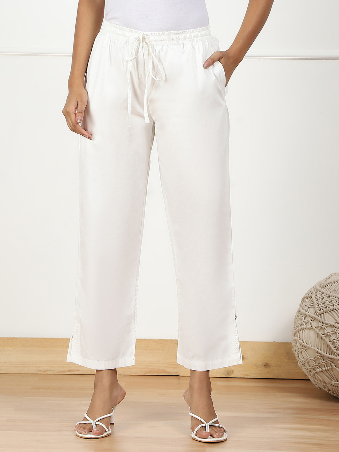 Black Cotton Solid Pants image number 4