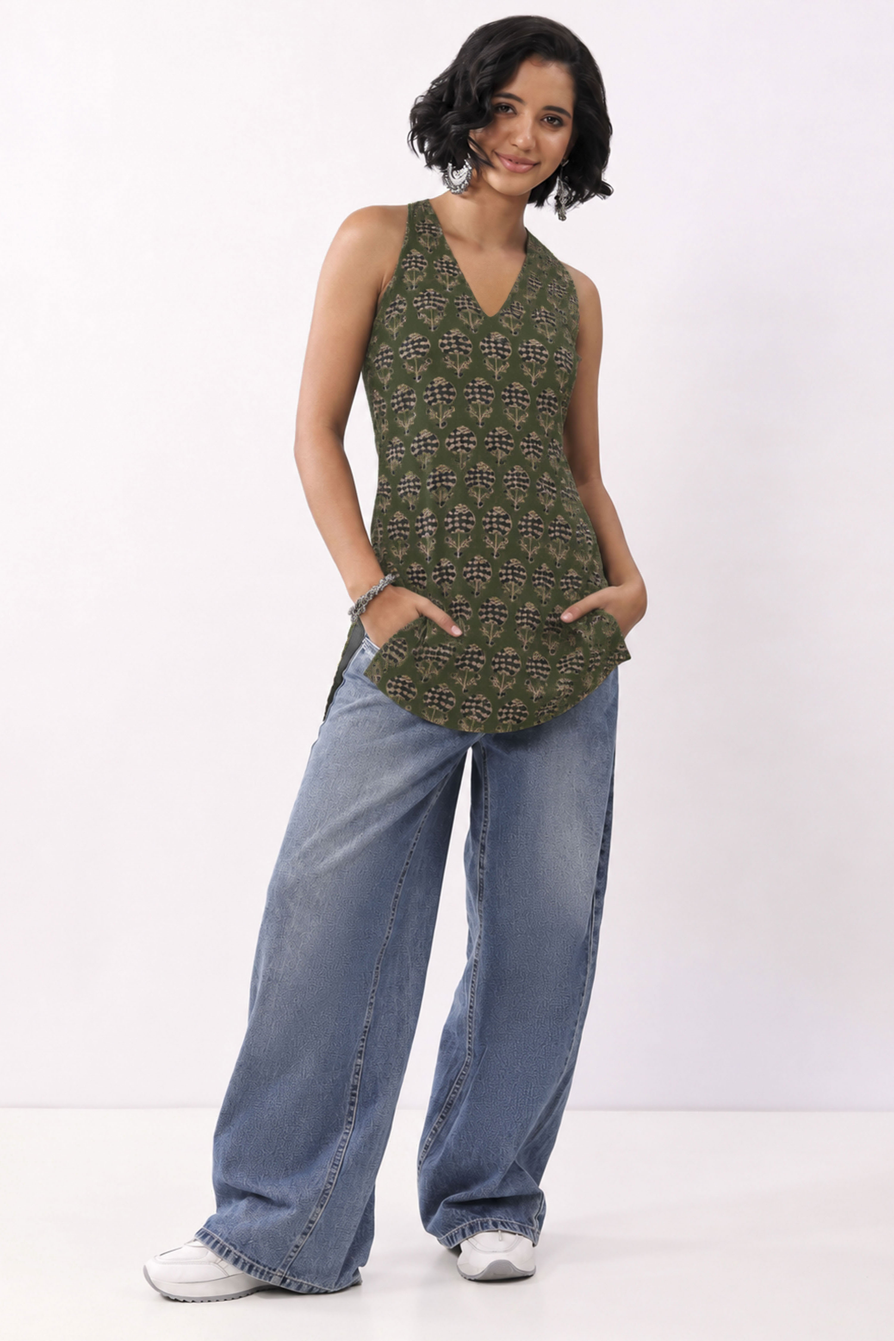 Green Cotton Regular Short Kurti image number 6