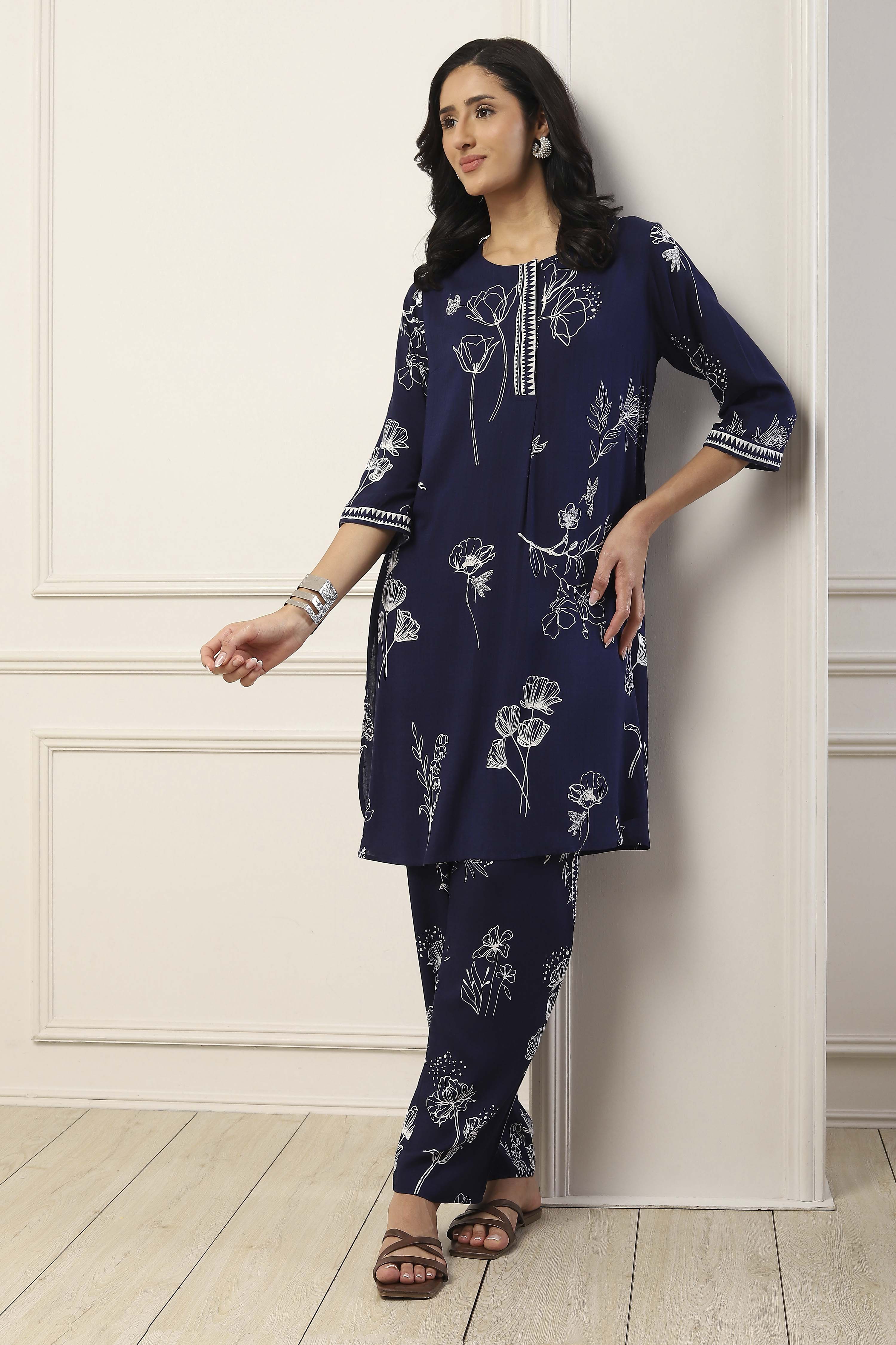 Navy Blue Viscose Rayon Floral Printed Straight Suit Set image number 0
