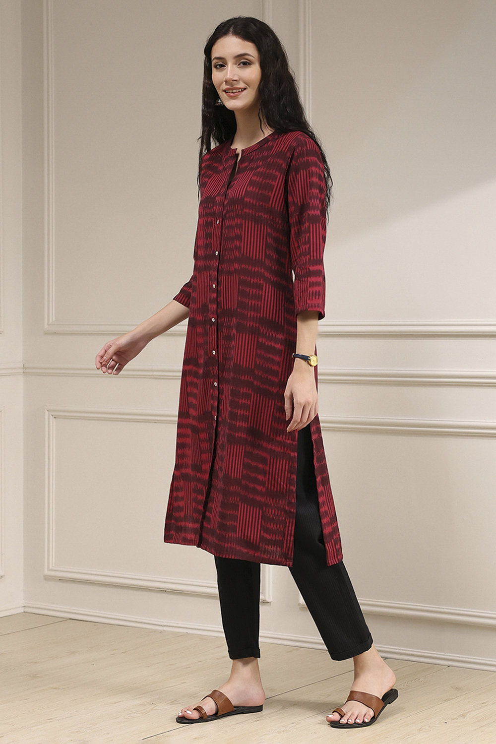 Maroon Cotton Ikat Straight Kurta image number 2