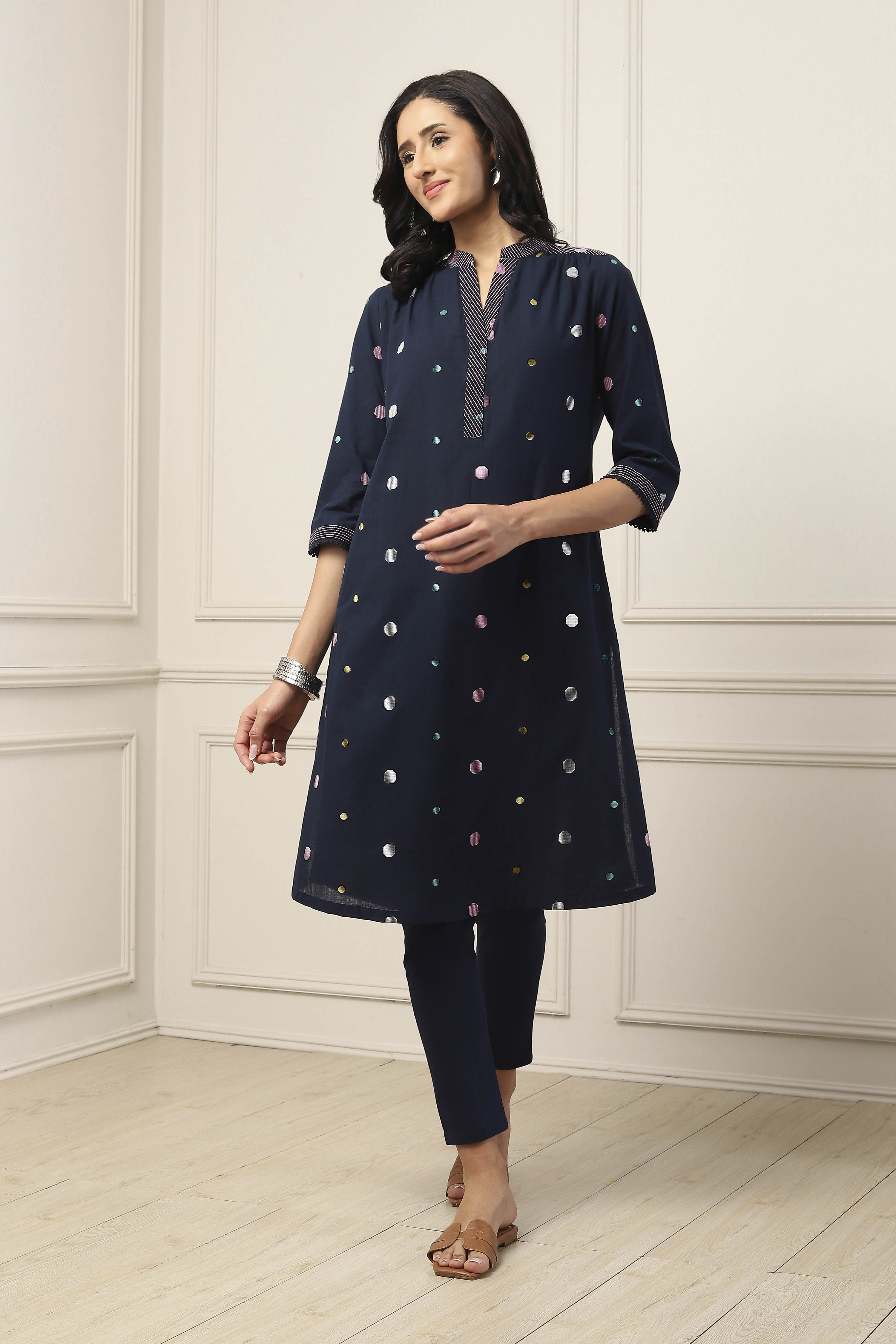Navy Blue Cotton Polka Dot Straight Kurta image number 5