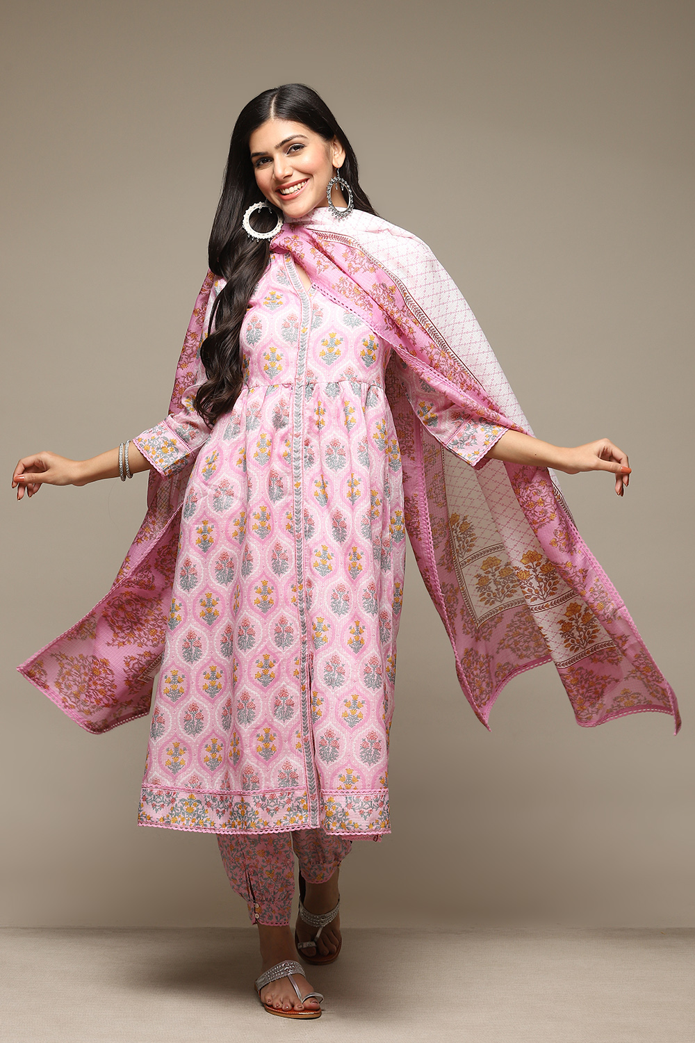 White Cotton Blend Gathered Kurta Suit Set image number 0