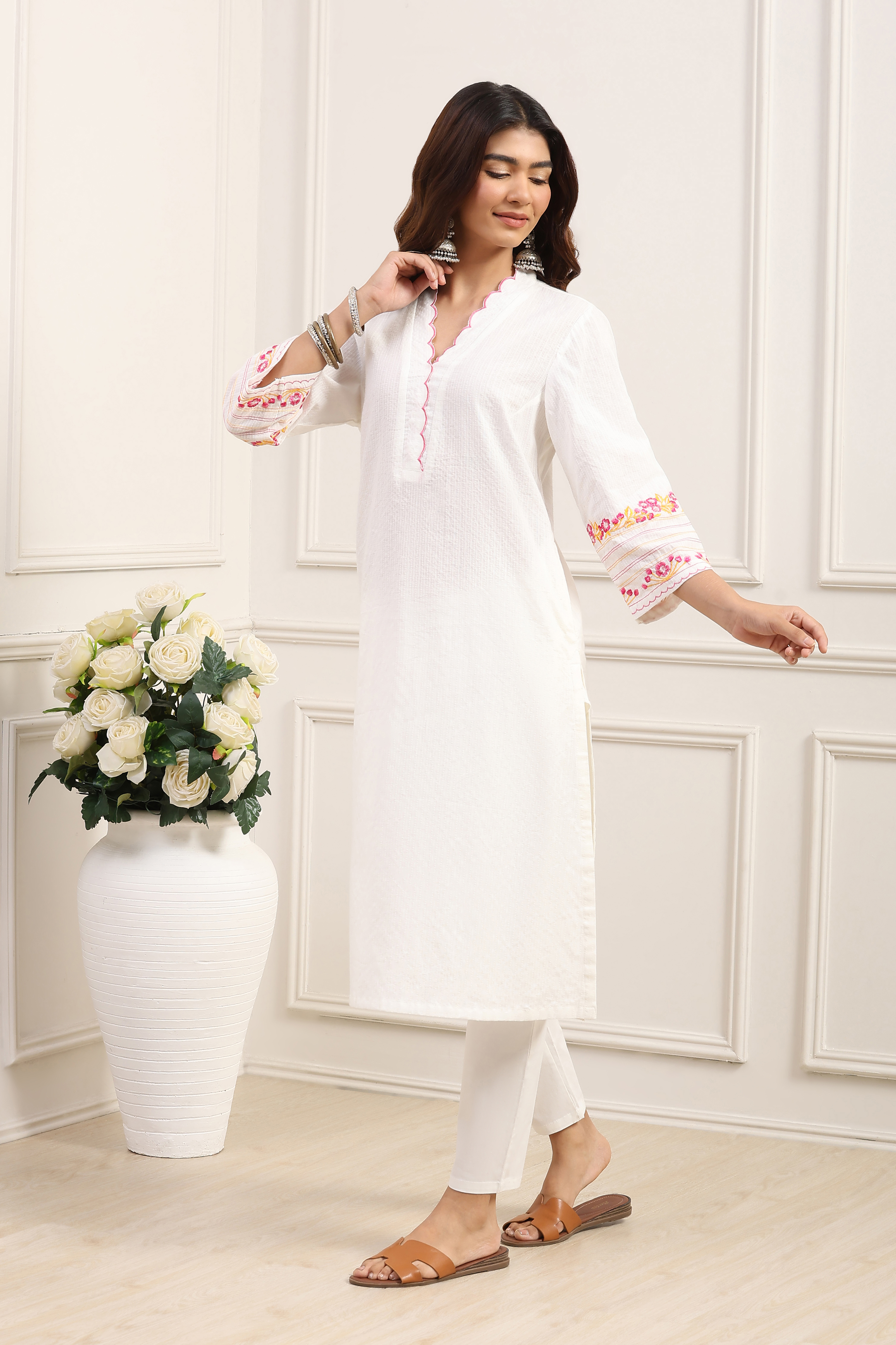 White Cotton Straight Kurta image number 2