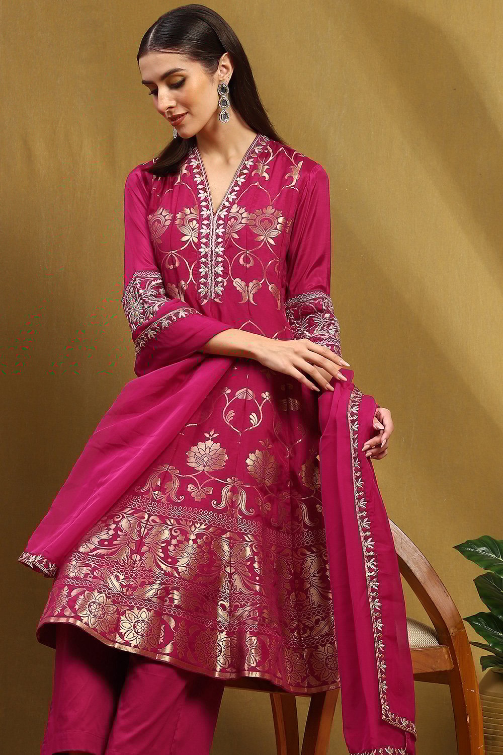 Berry Pink Yarn Dyed Kalidar Suit Set image number 6