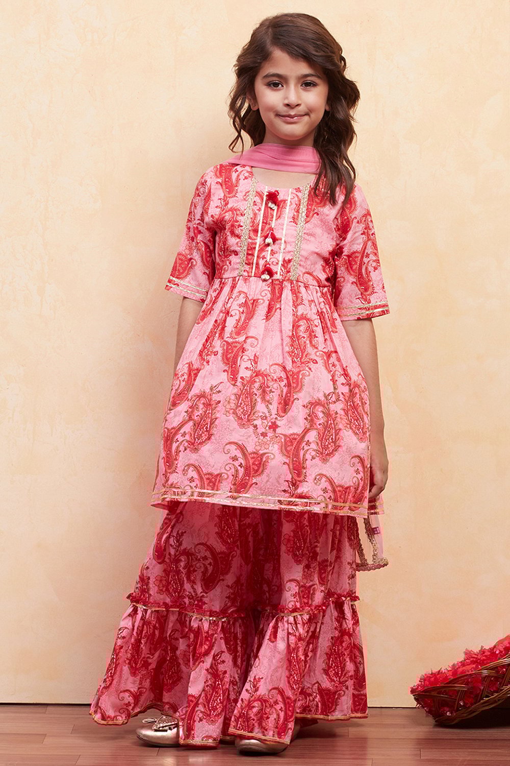 Pink Cotton Gathered Suit Set image number 6