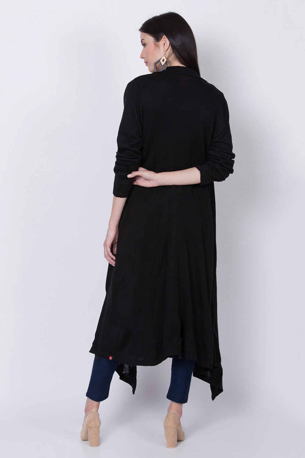Cream Woolen Front Open Solid Shrug image number 4