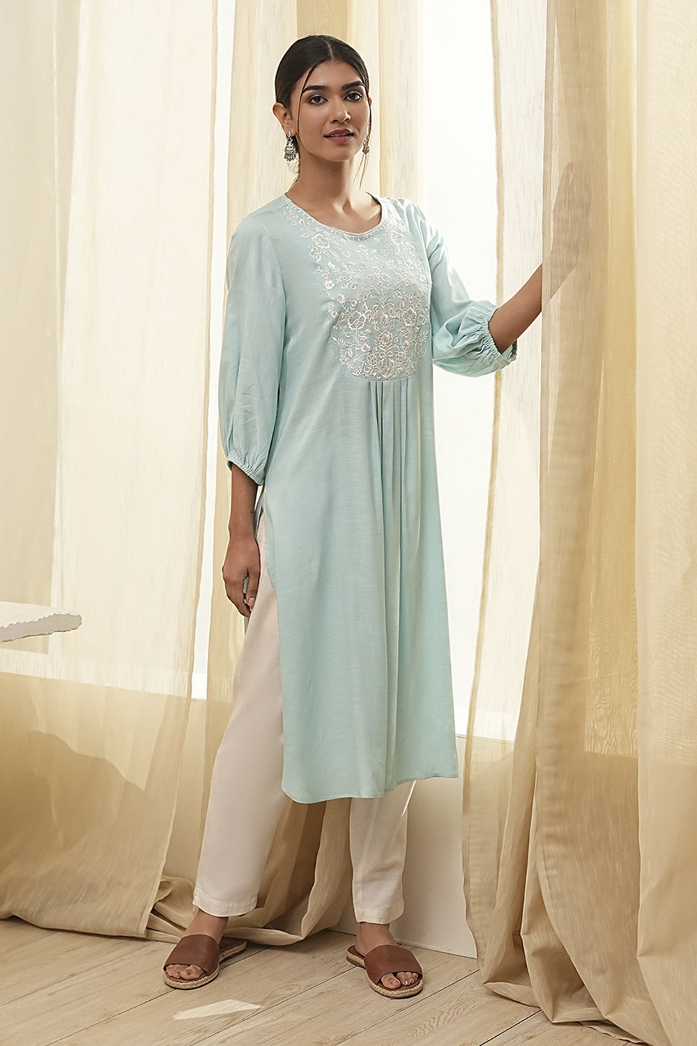 Aqua Solid Gathered Straight Kurta image number 0