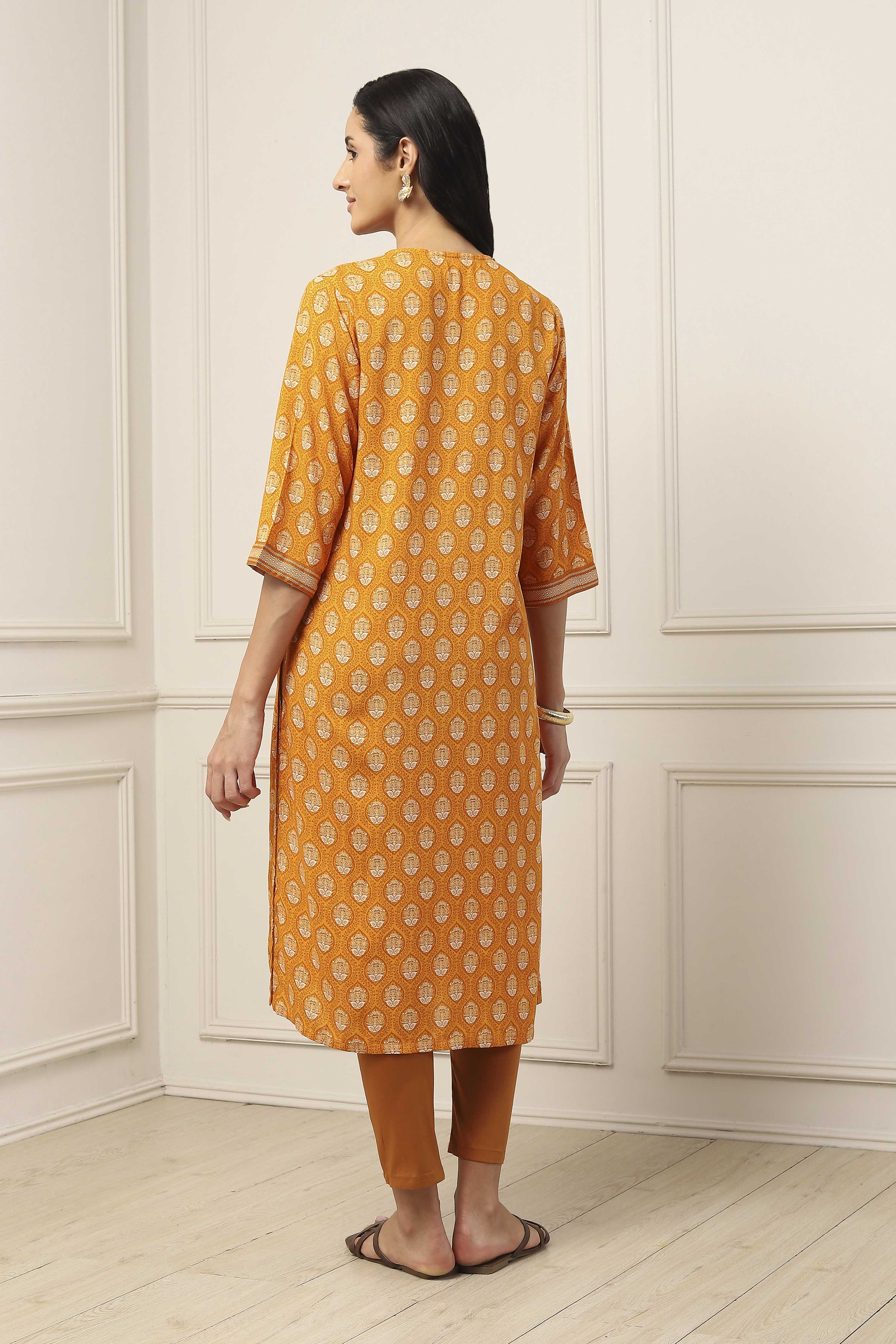 Yellow Viscose Rayon Printed Straight Kurta image number 3