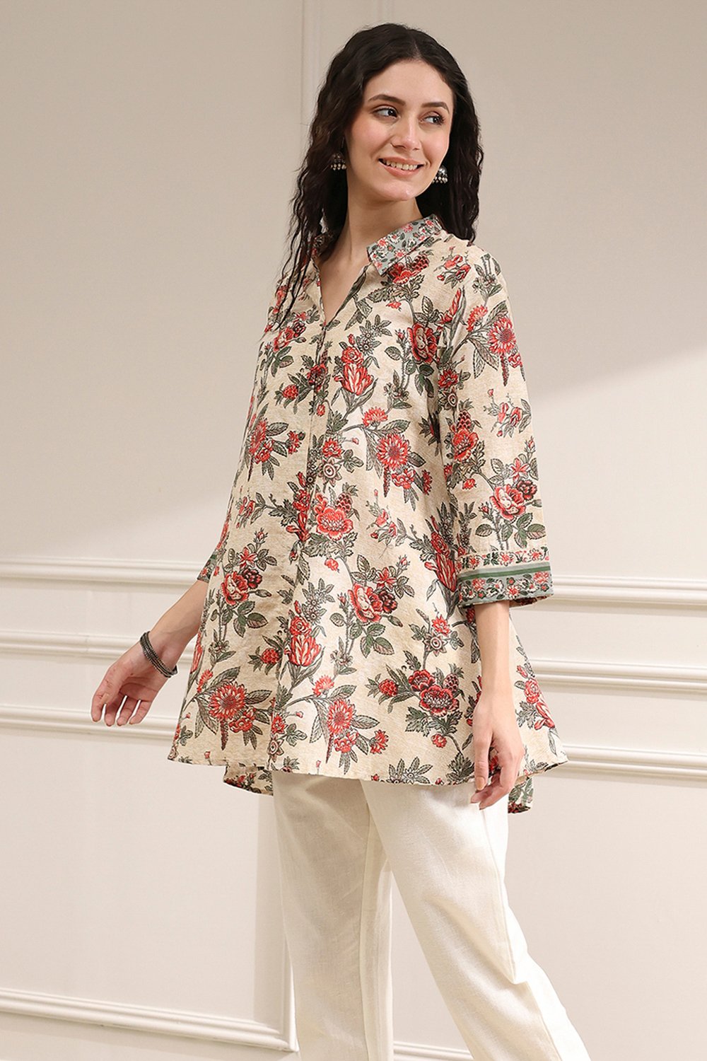 Off-White and Red Cotton A-Line Shirt image number 2