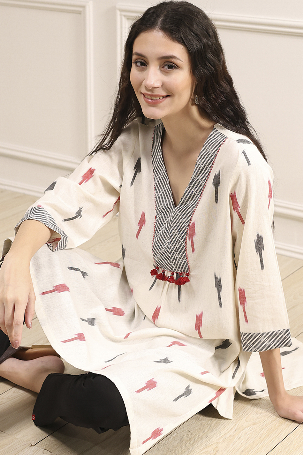 Off-White Cotton Ikat Straight Kurta image number 0