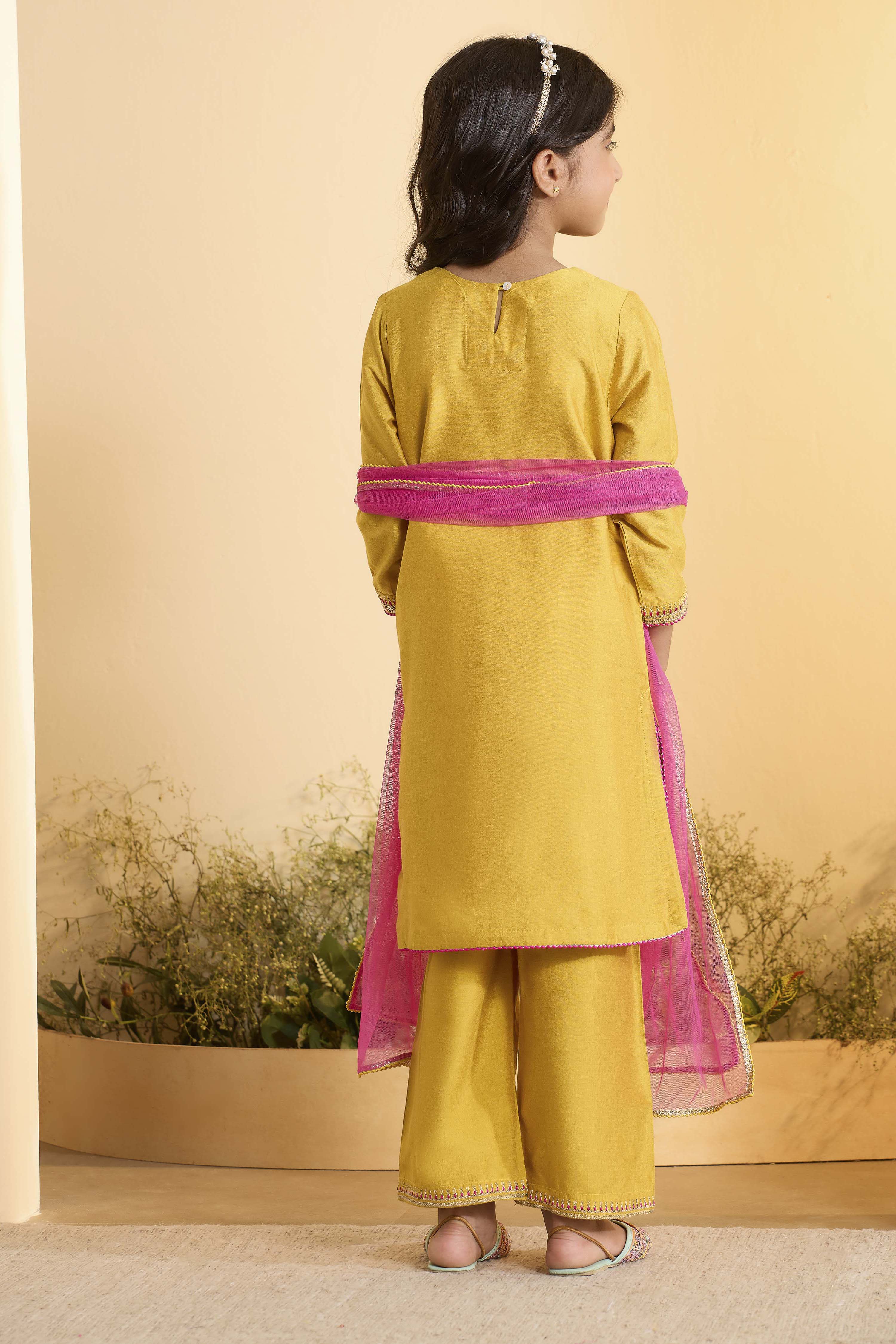 Yellow Embroidered Straight kurta Set image number 4