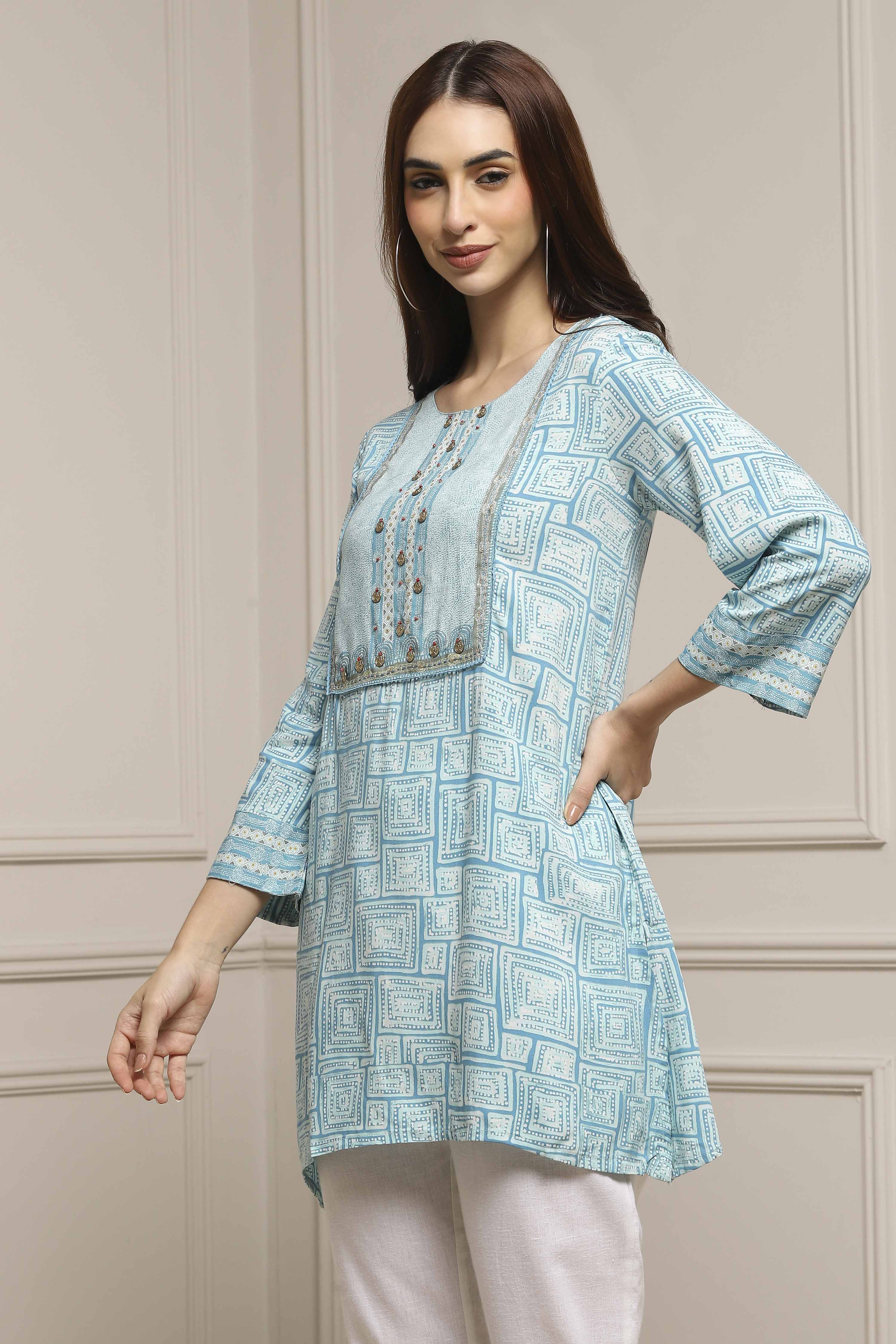 Coral Rayon Printed Kurti image number 2