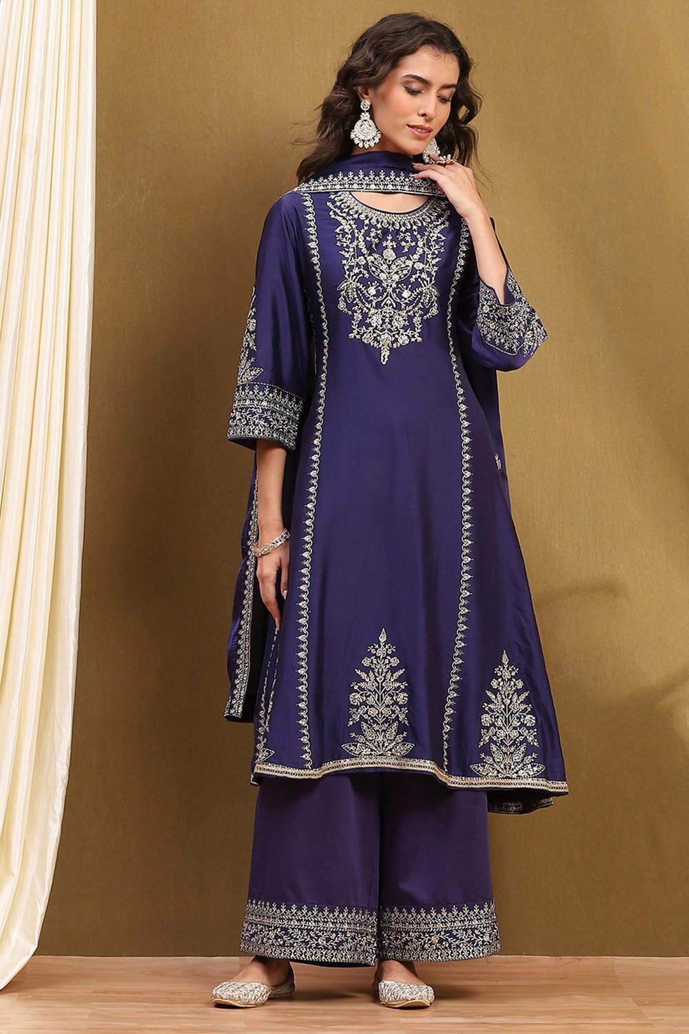 Purple Silk Chanderi Embroidered Kalidar Suit Set image number 6
