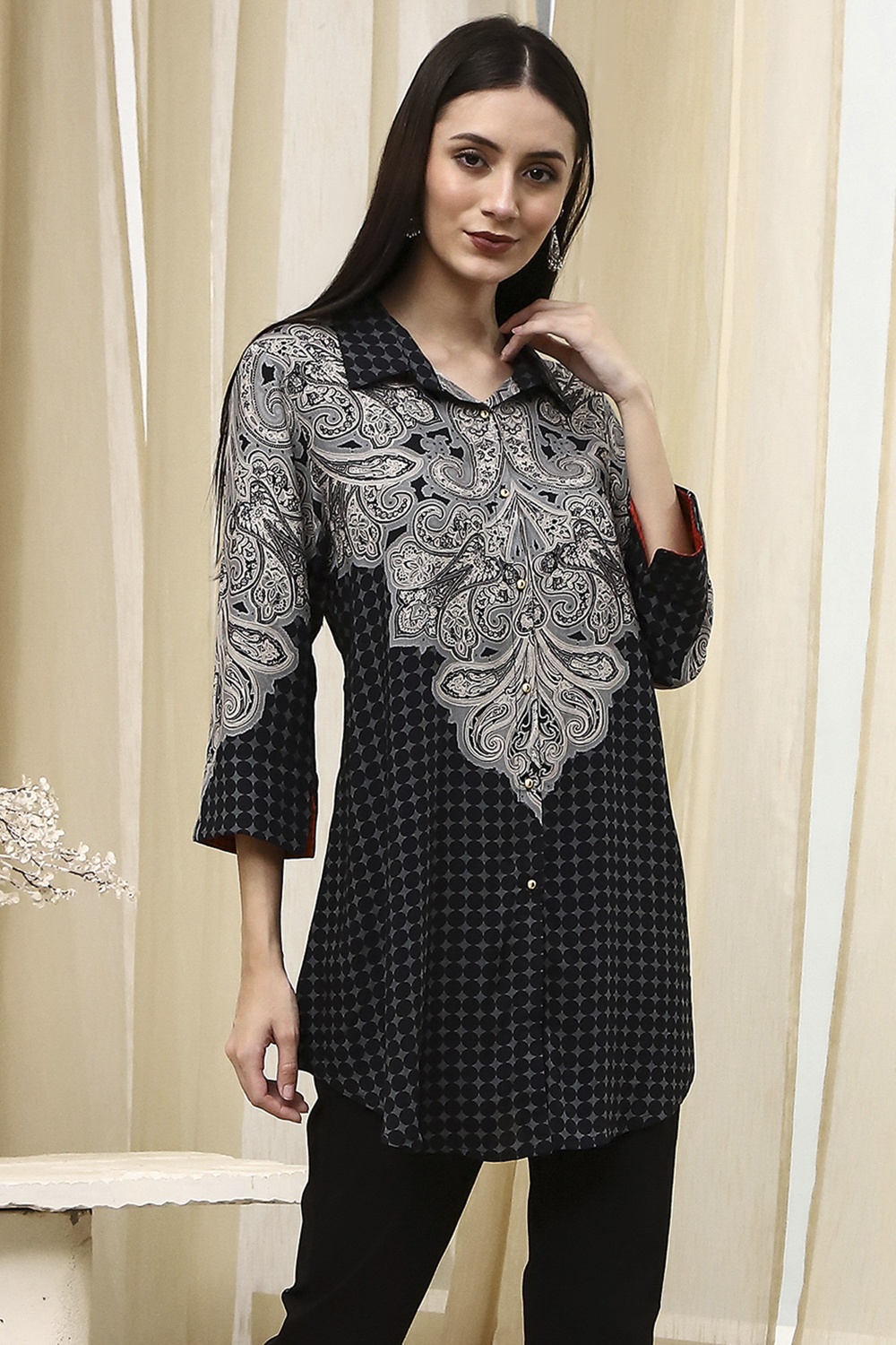 Black Viscose Rayon Straight Tunic image number 4