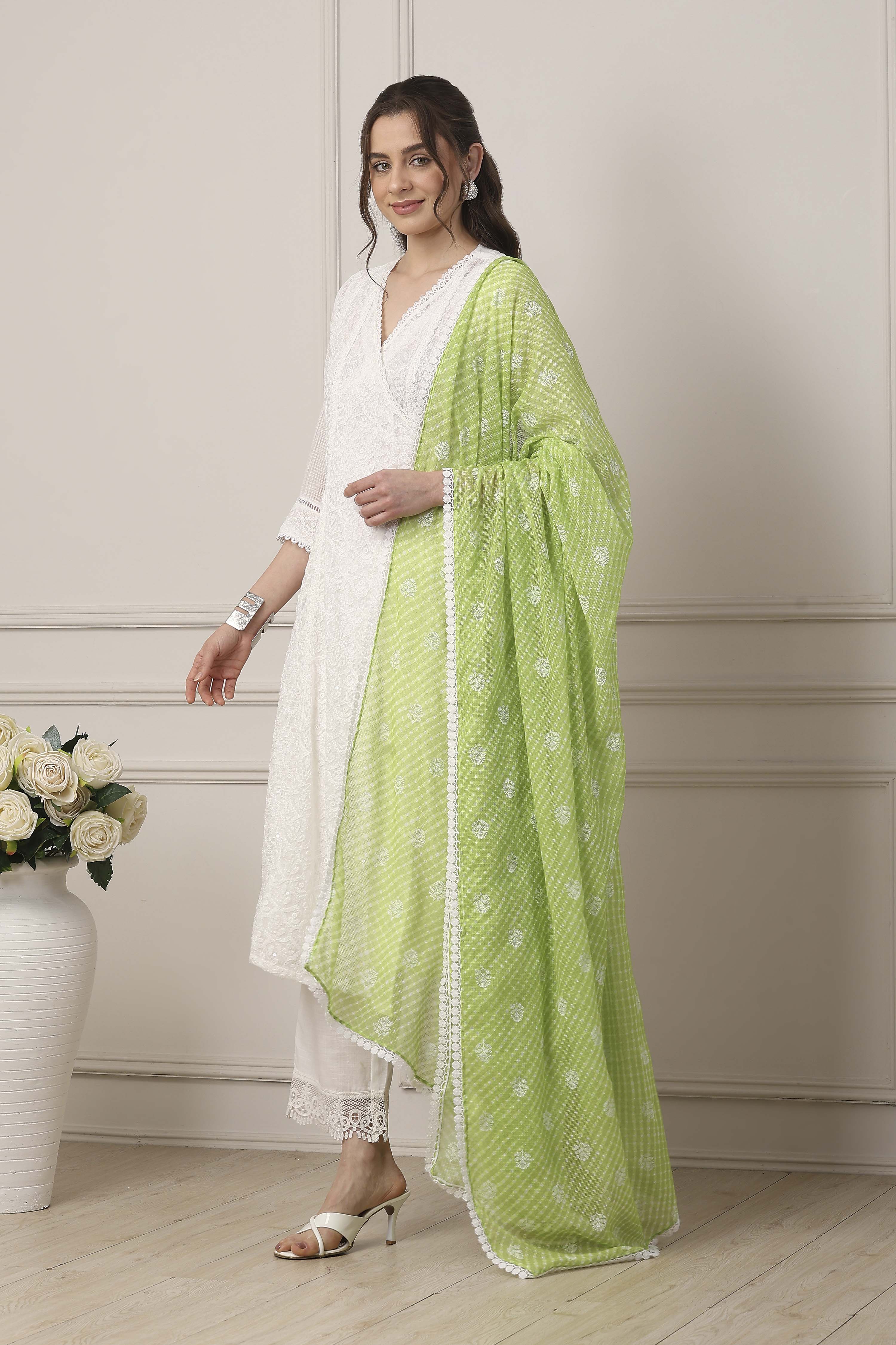 White Cotton Lace Embroidered Straight Suit Set image number 3