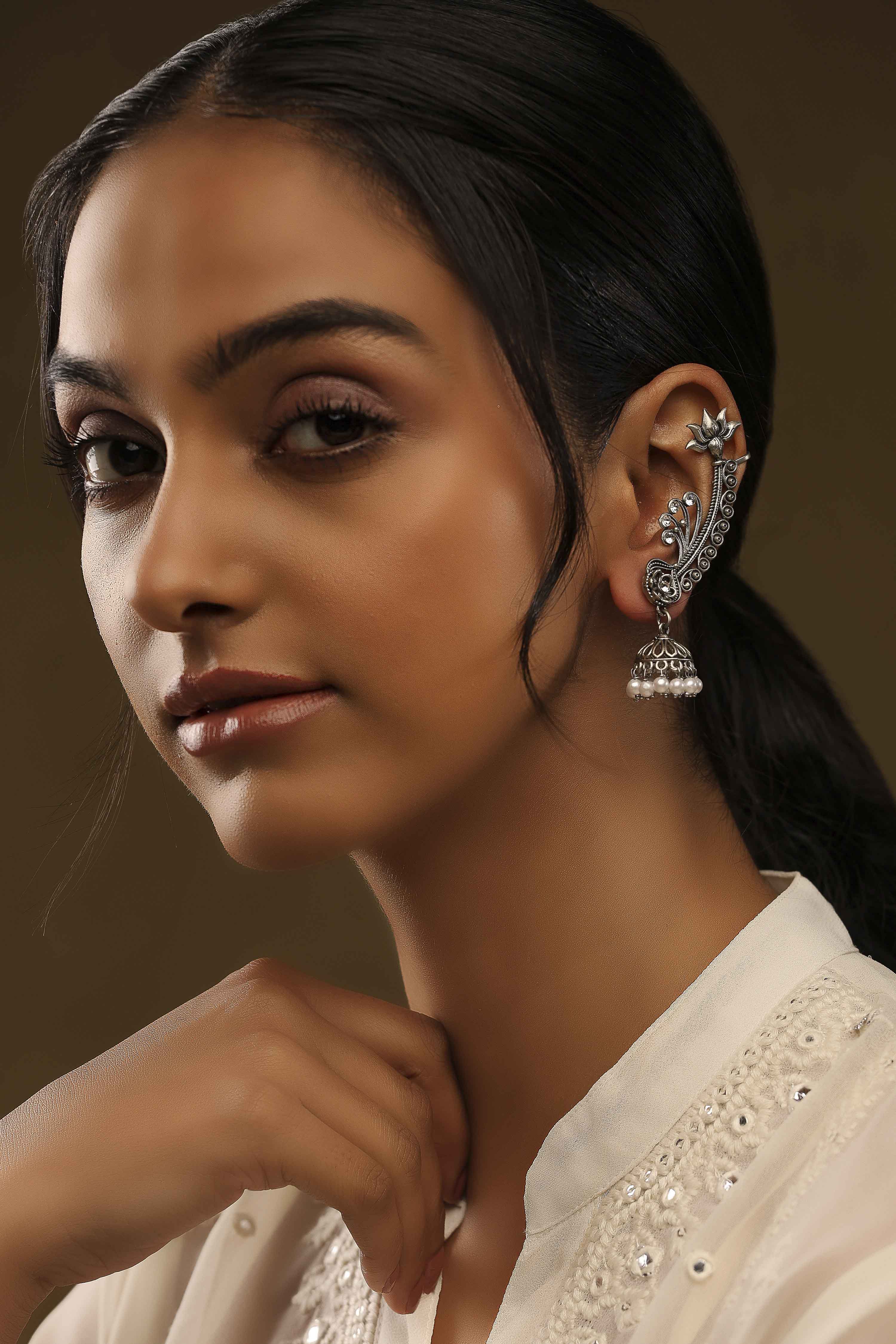 Oxidised Alloy Earcuff image number 3