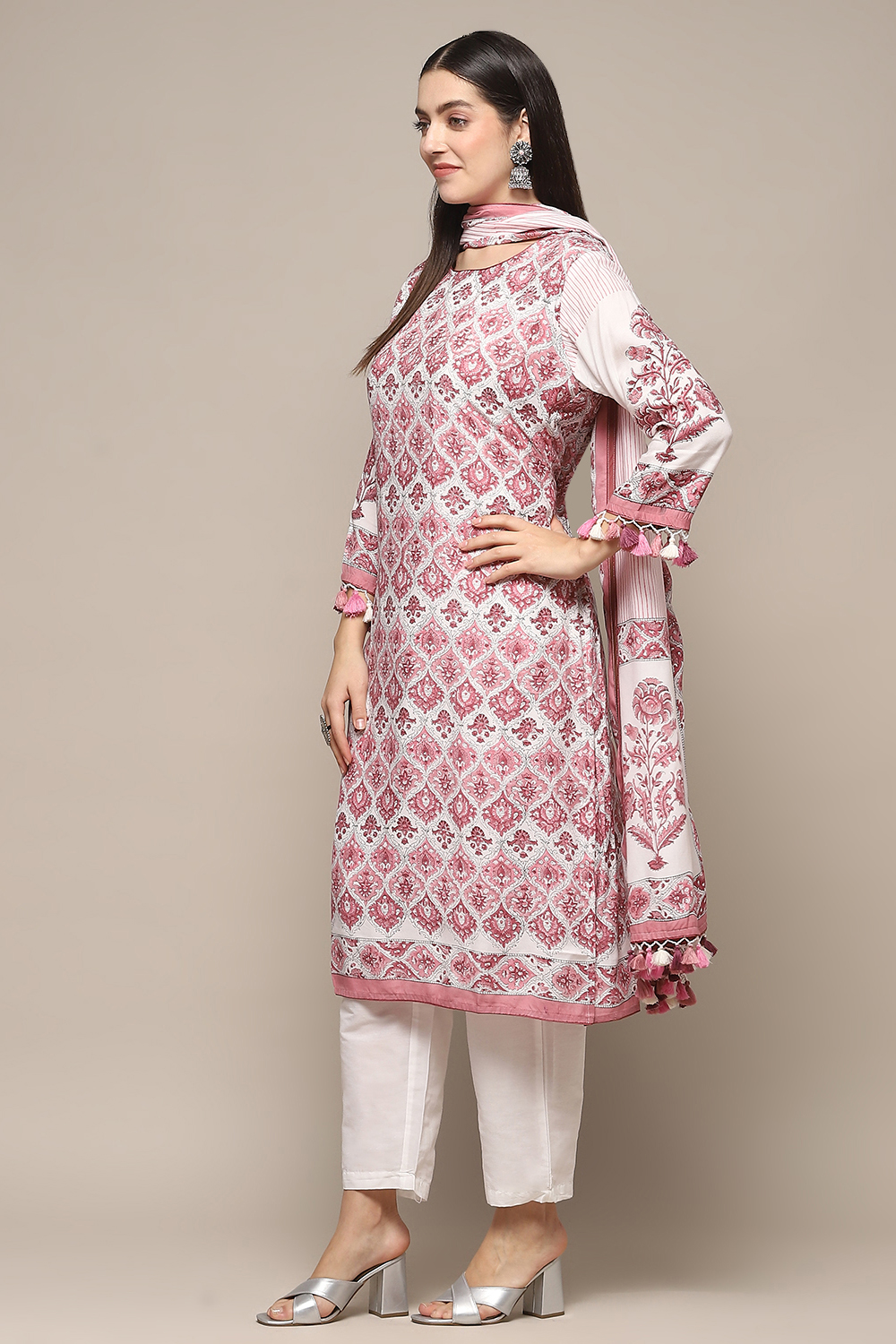 White Green Muslin Unstitched Suit set image number 5