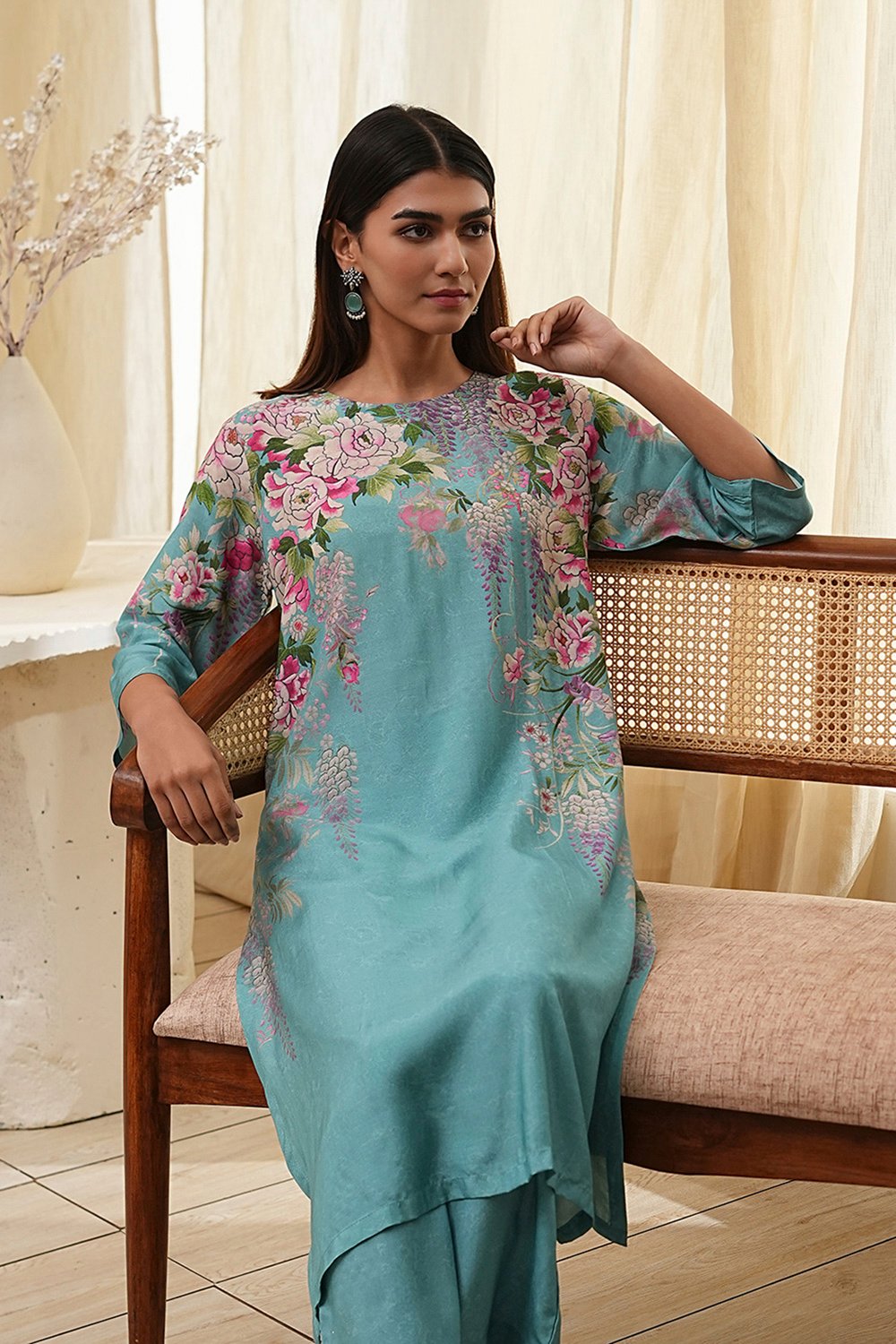 Blue Floral Straight Kurta Set image number 7