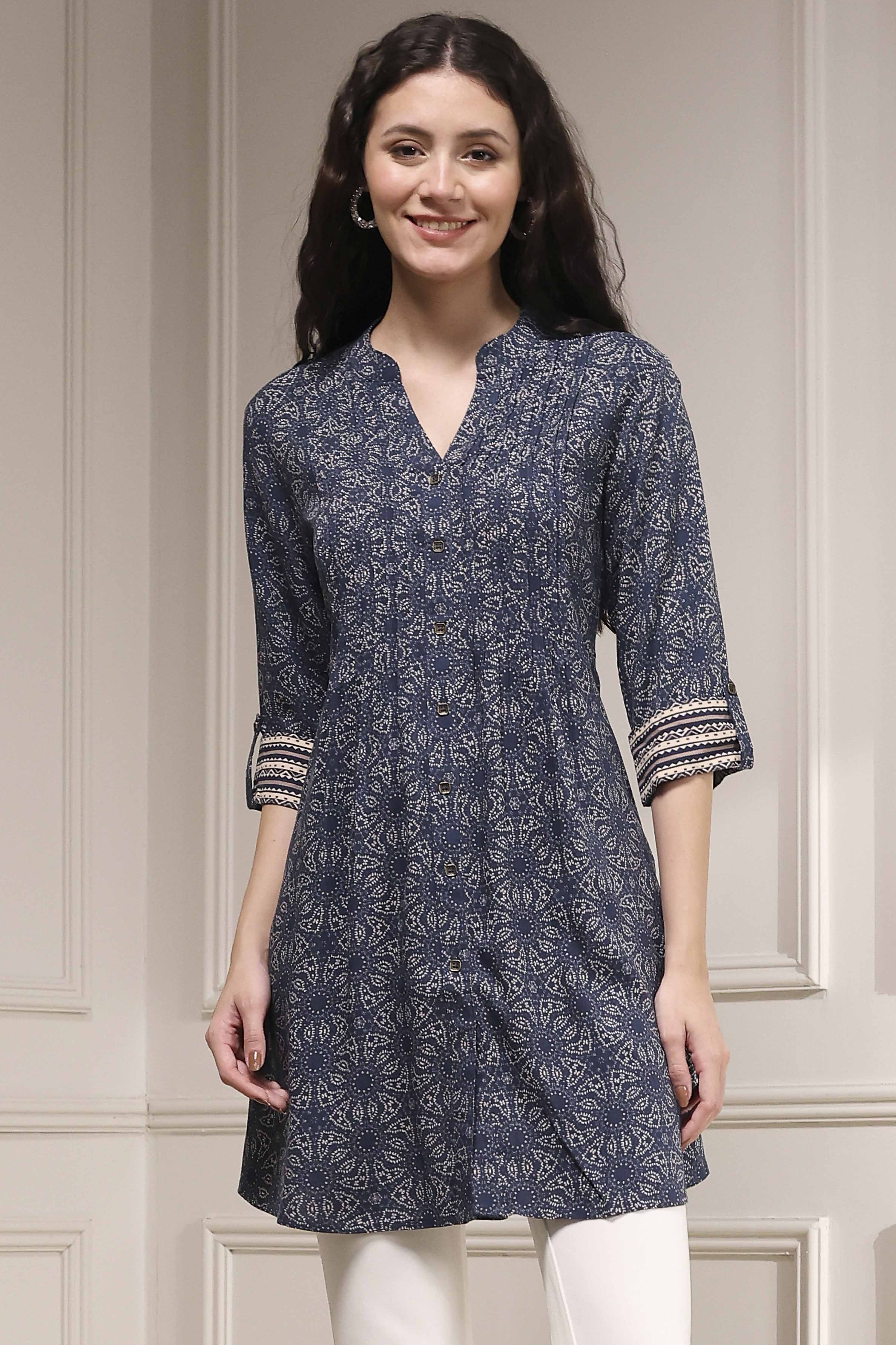 Blue Printed Relaxed Fit Short Kurta image number 5