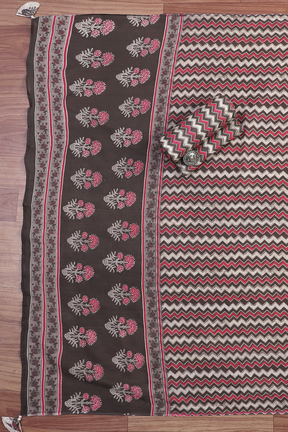 White-Pink Cotton Unstitched Suit Set image number 2