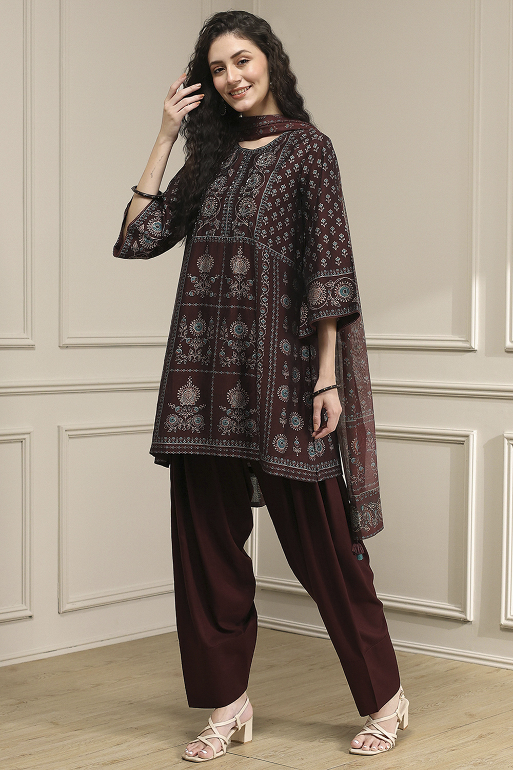 Brown Printed Straight Suit Set image number 3