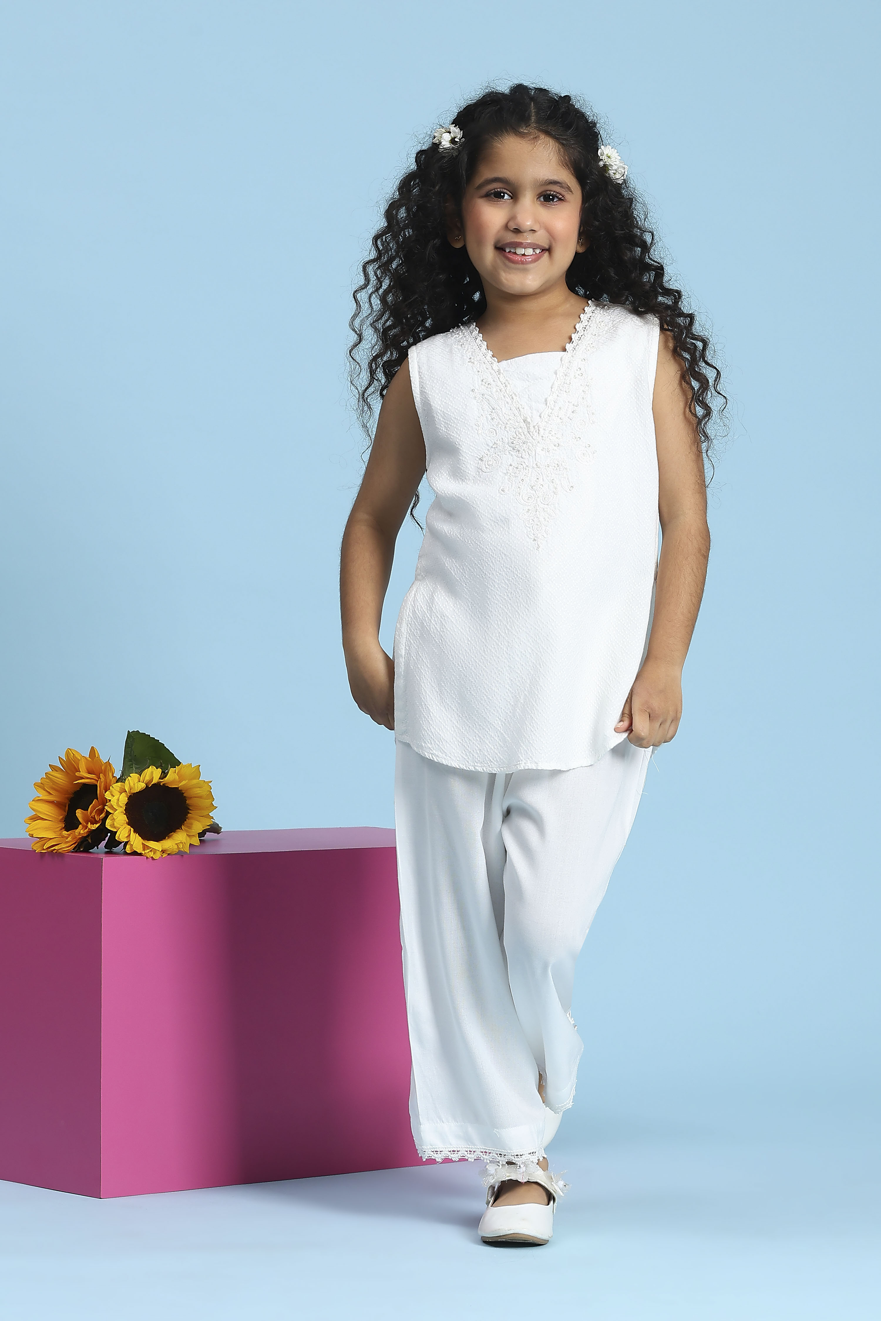 White Viscose Rayon Solid Straight Suit Set image number 6