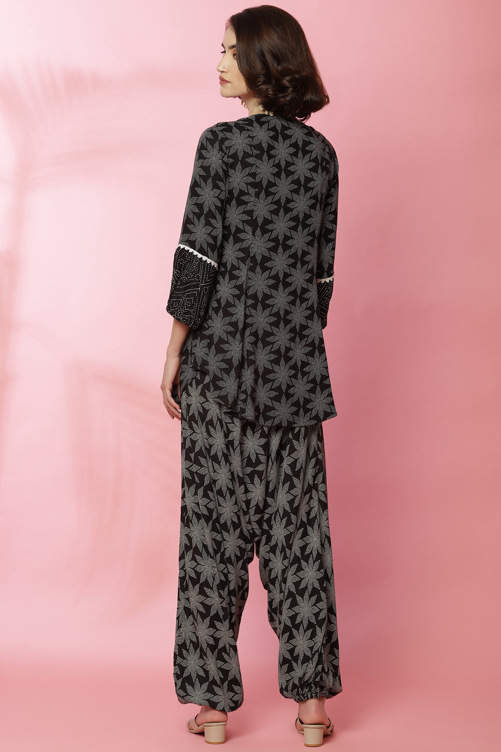 Black And Off White Viscose Printed Short Kurti image number 5