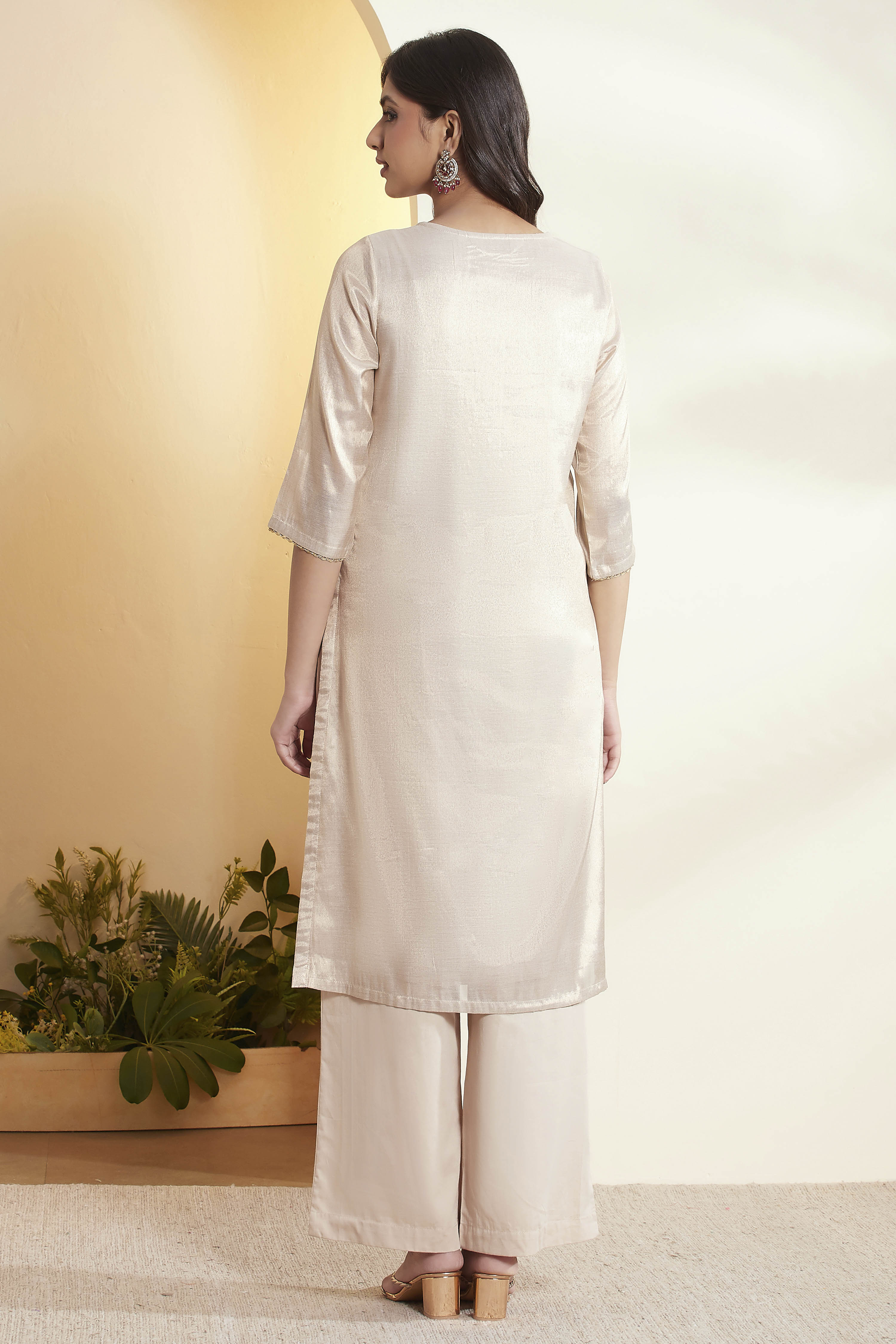 Off-White Cotton Embroidered Straight Kurta Set image number 6