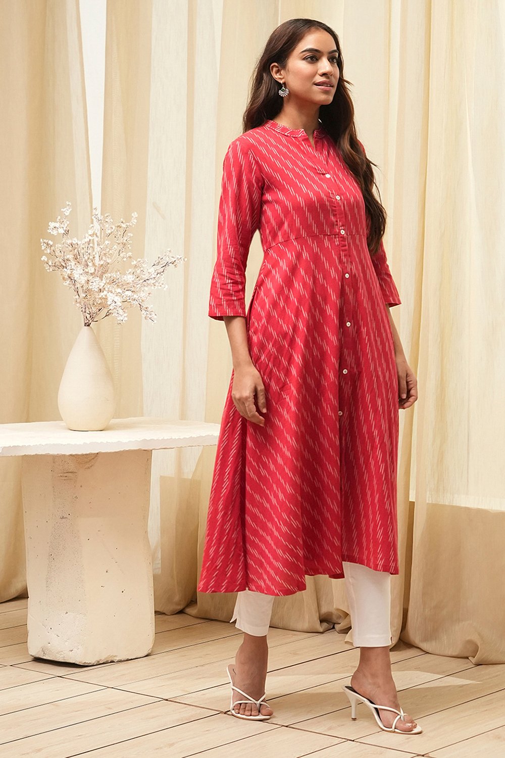 Marron Cotton Short Yarndyed Kurti image number 4