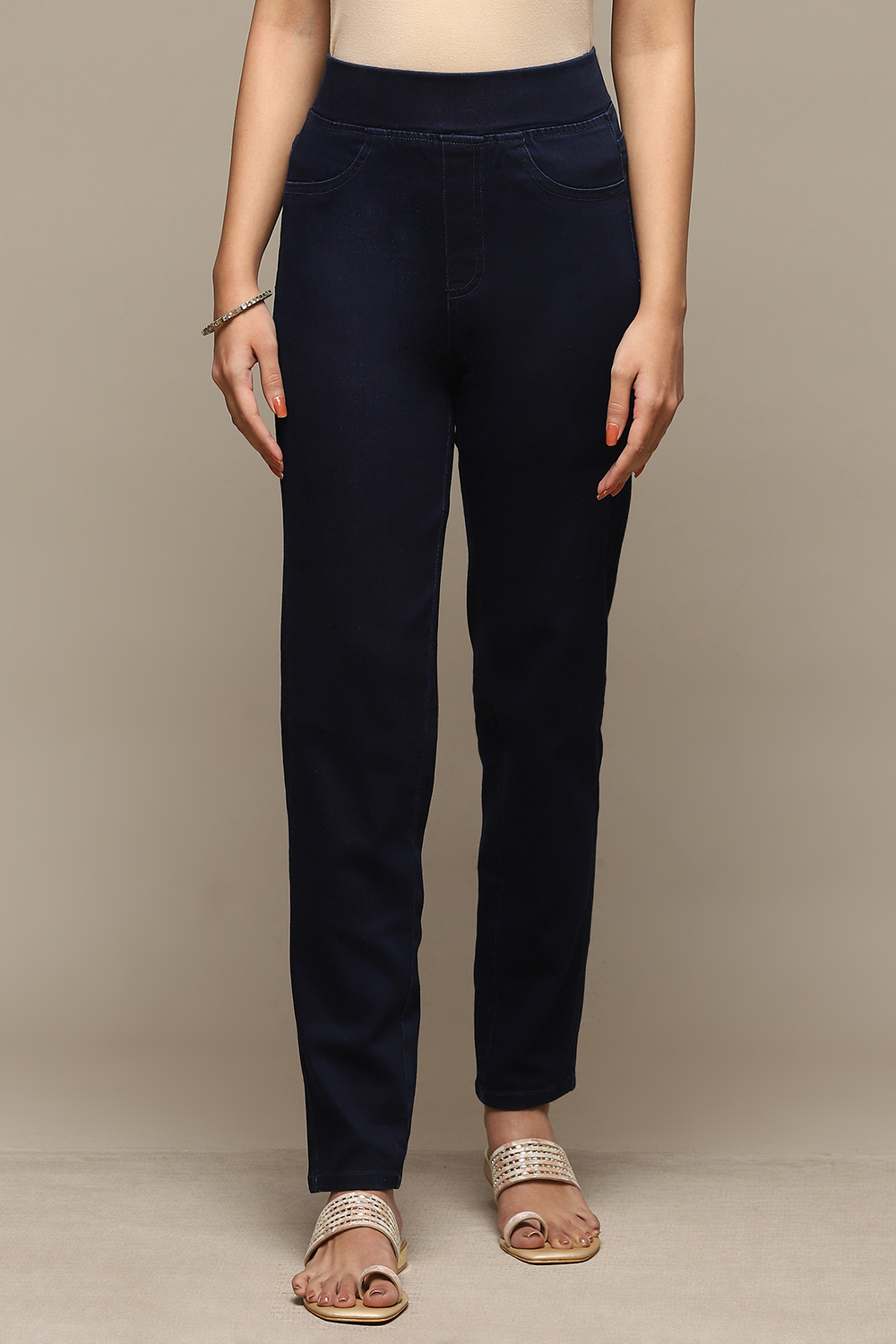 Indigo Cotton Blend Solid Jeggings image number 5