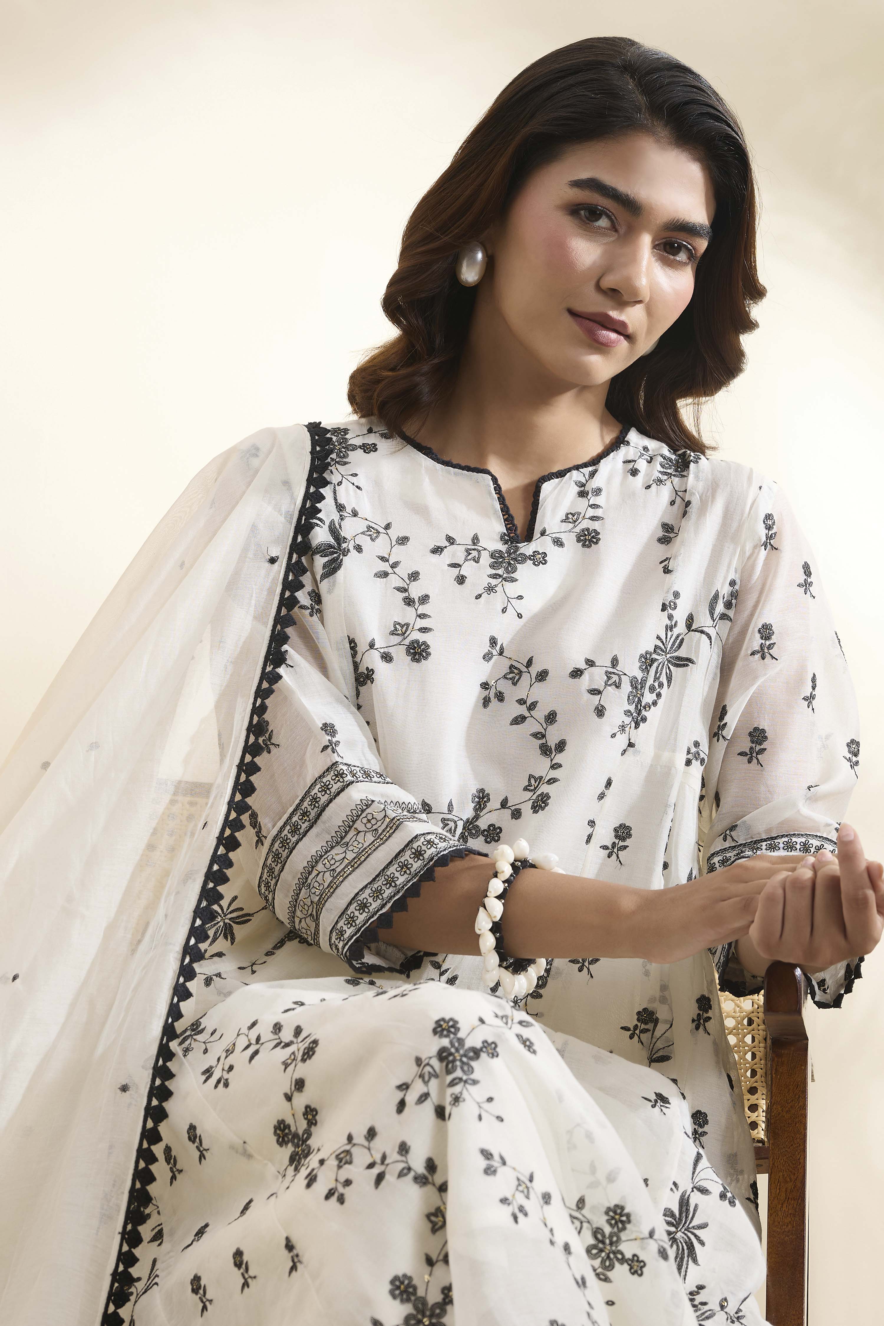 Off White Cotton Silk Kalidar Suit Set image number 1