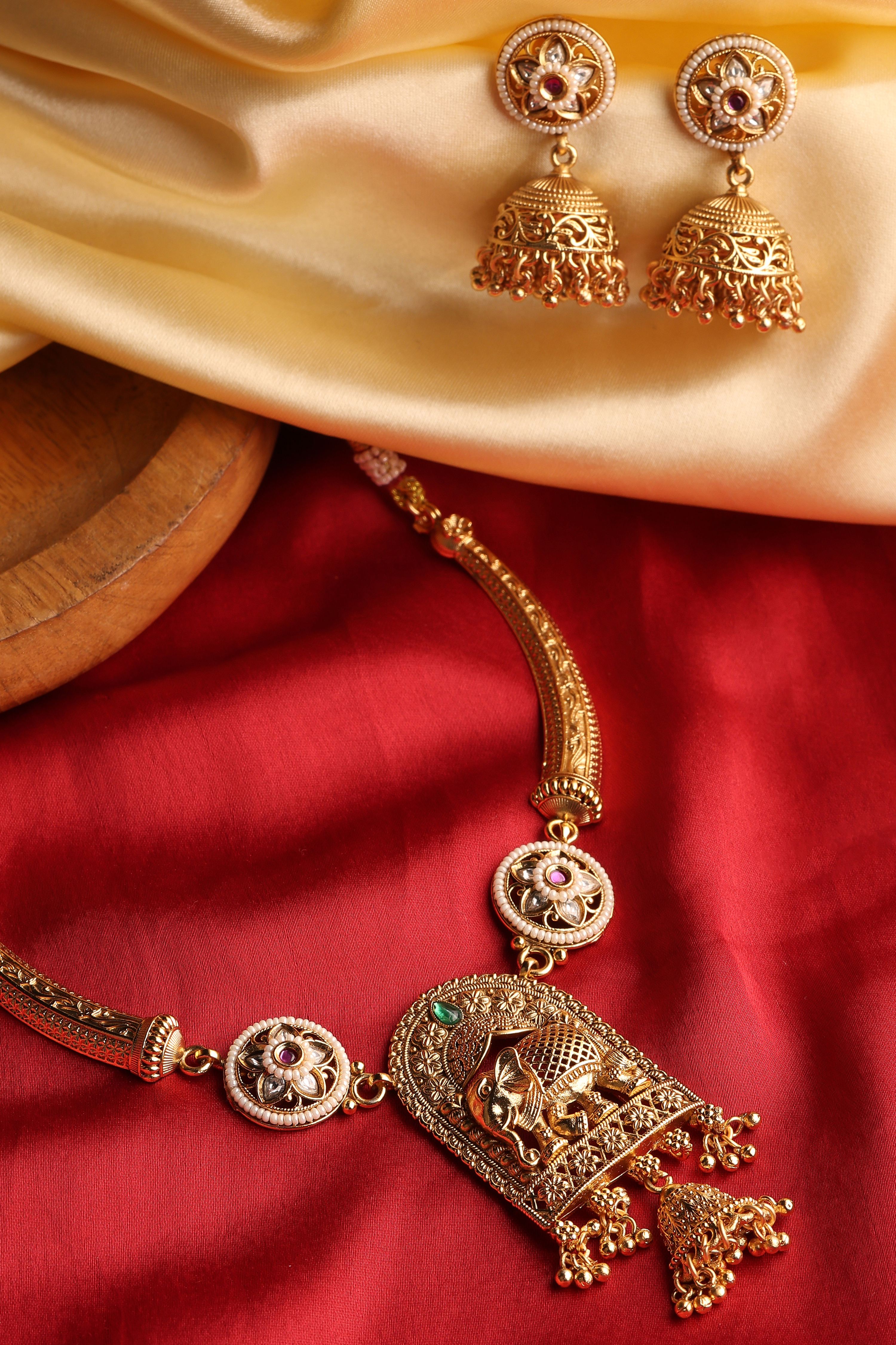 Multi Alloy Necklace Set image number 1