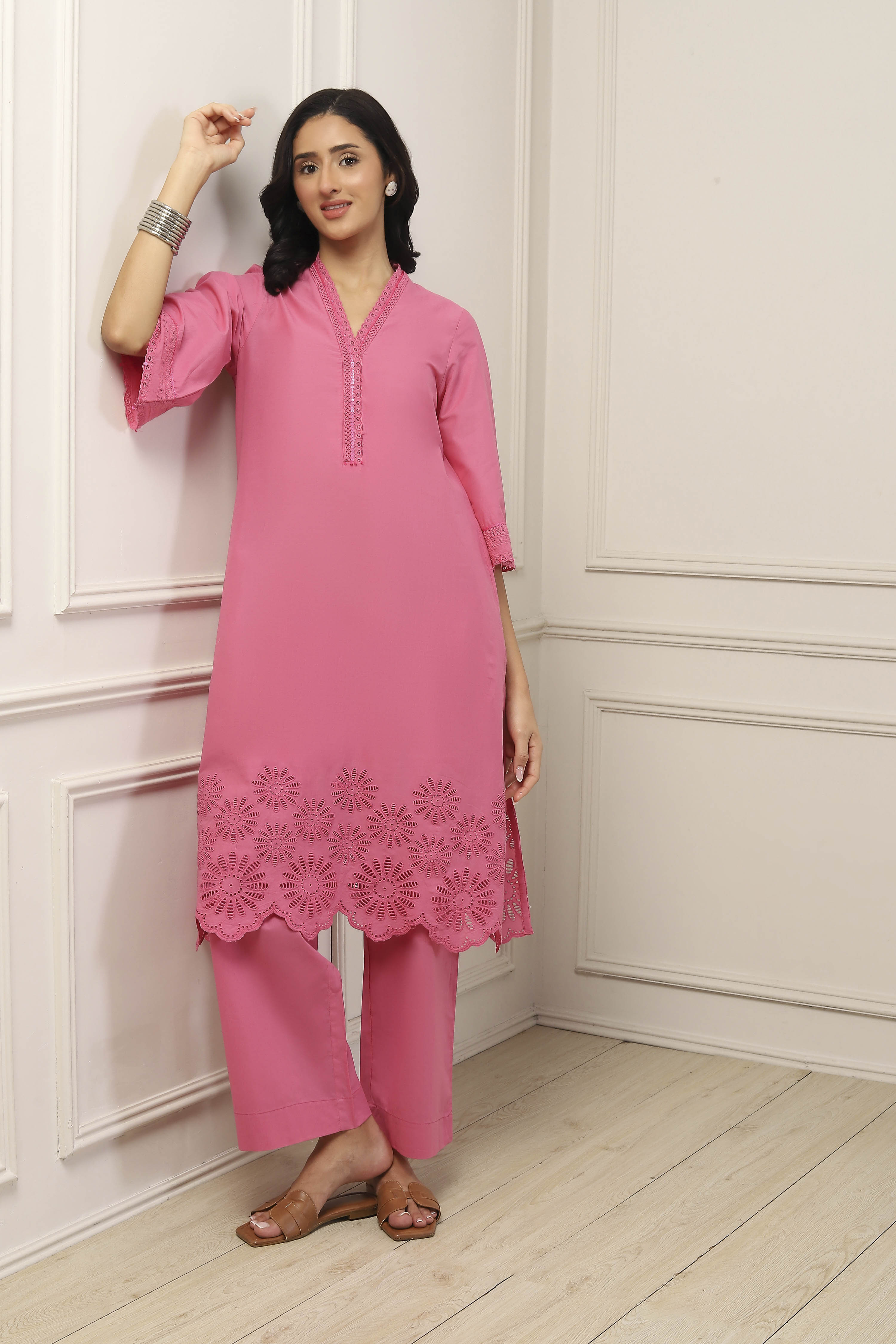 Pink Cotton Solid Floral Cutwork Straight Suit Set image number 0