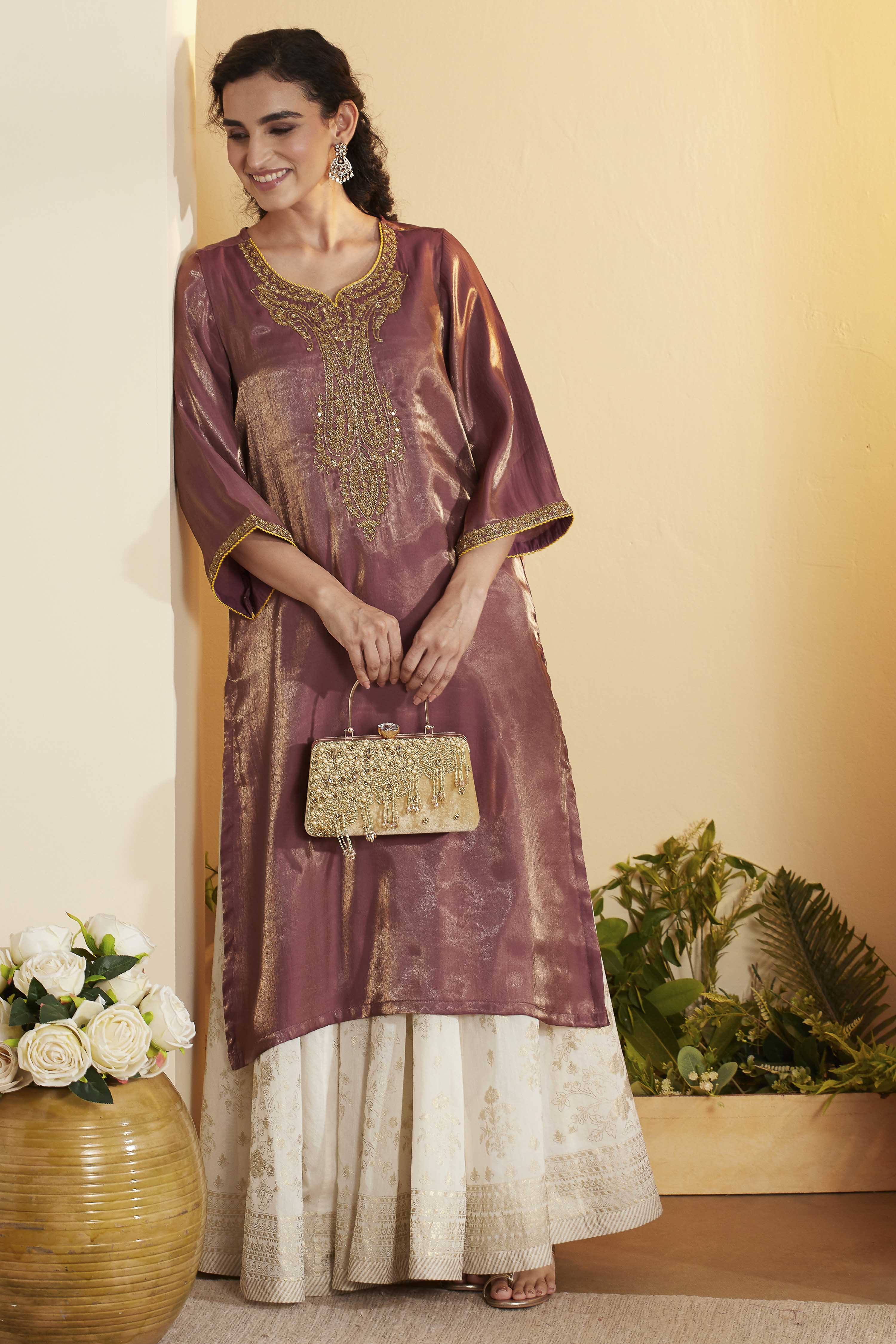 Black Metallic Viscose Poly Yarndyed Straight Kurta image number 0