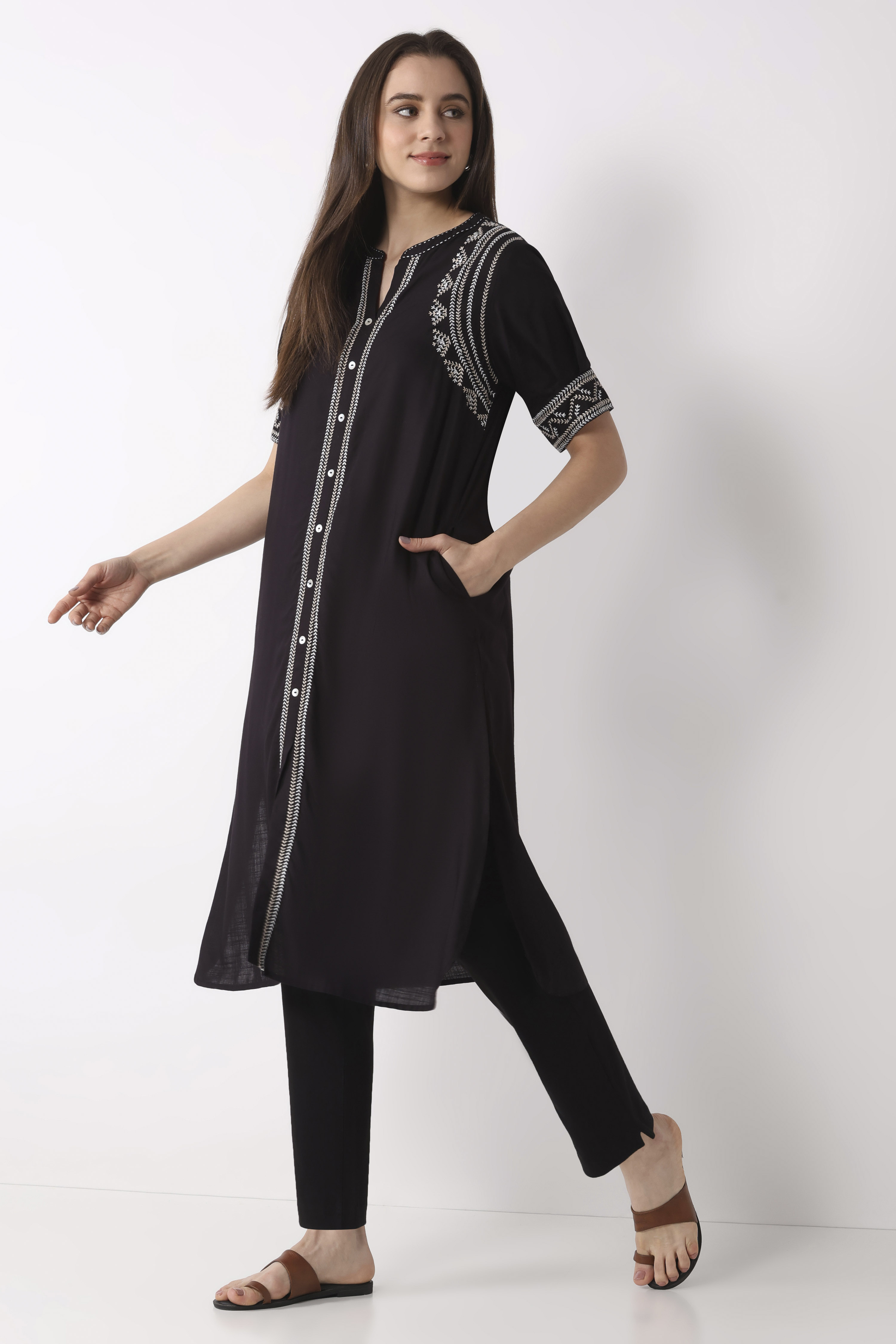 Black Cotton Lycra Fitted Pants image number 0