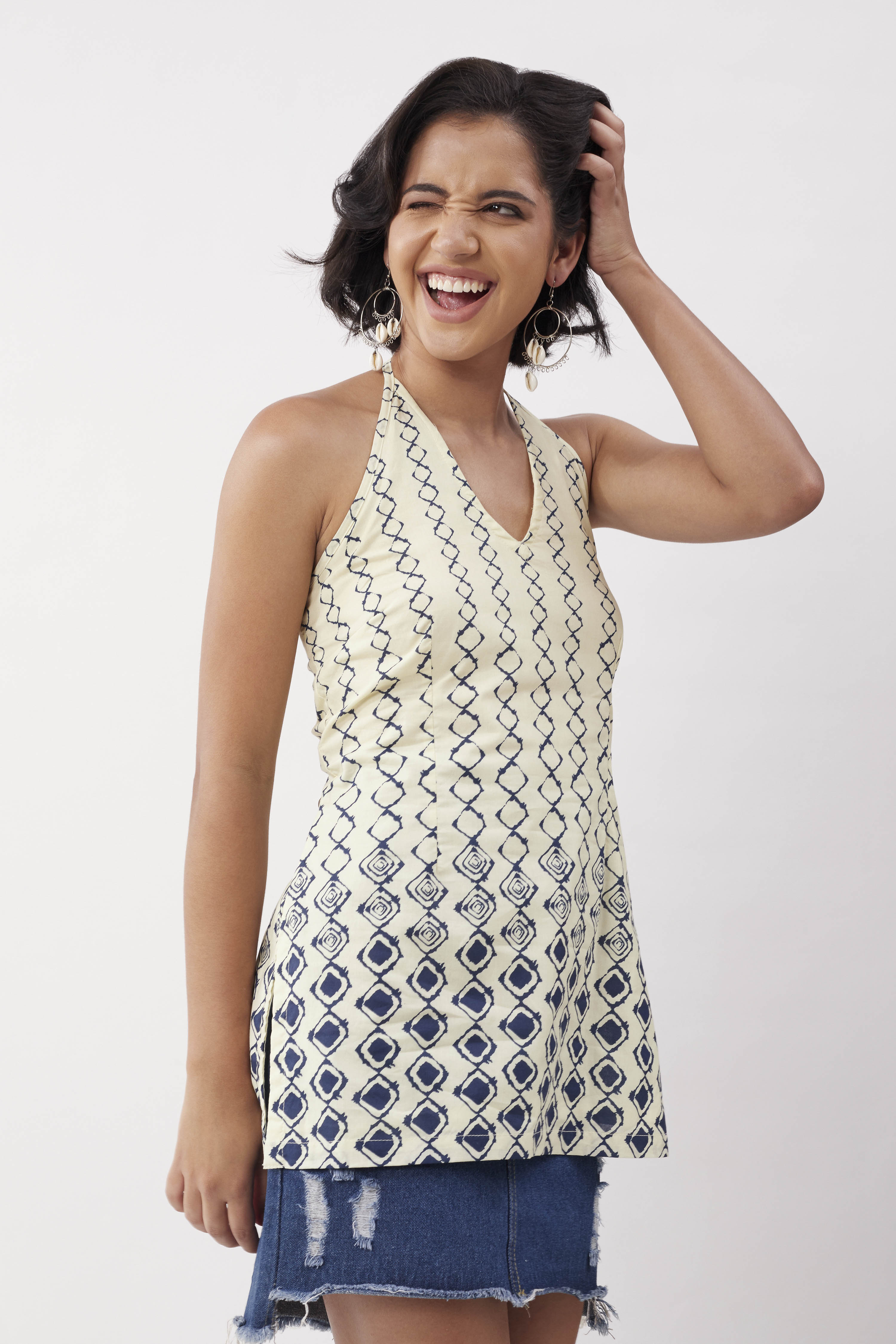 Ivory Cotton Printed A Line Short Kurti image number 4