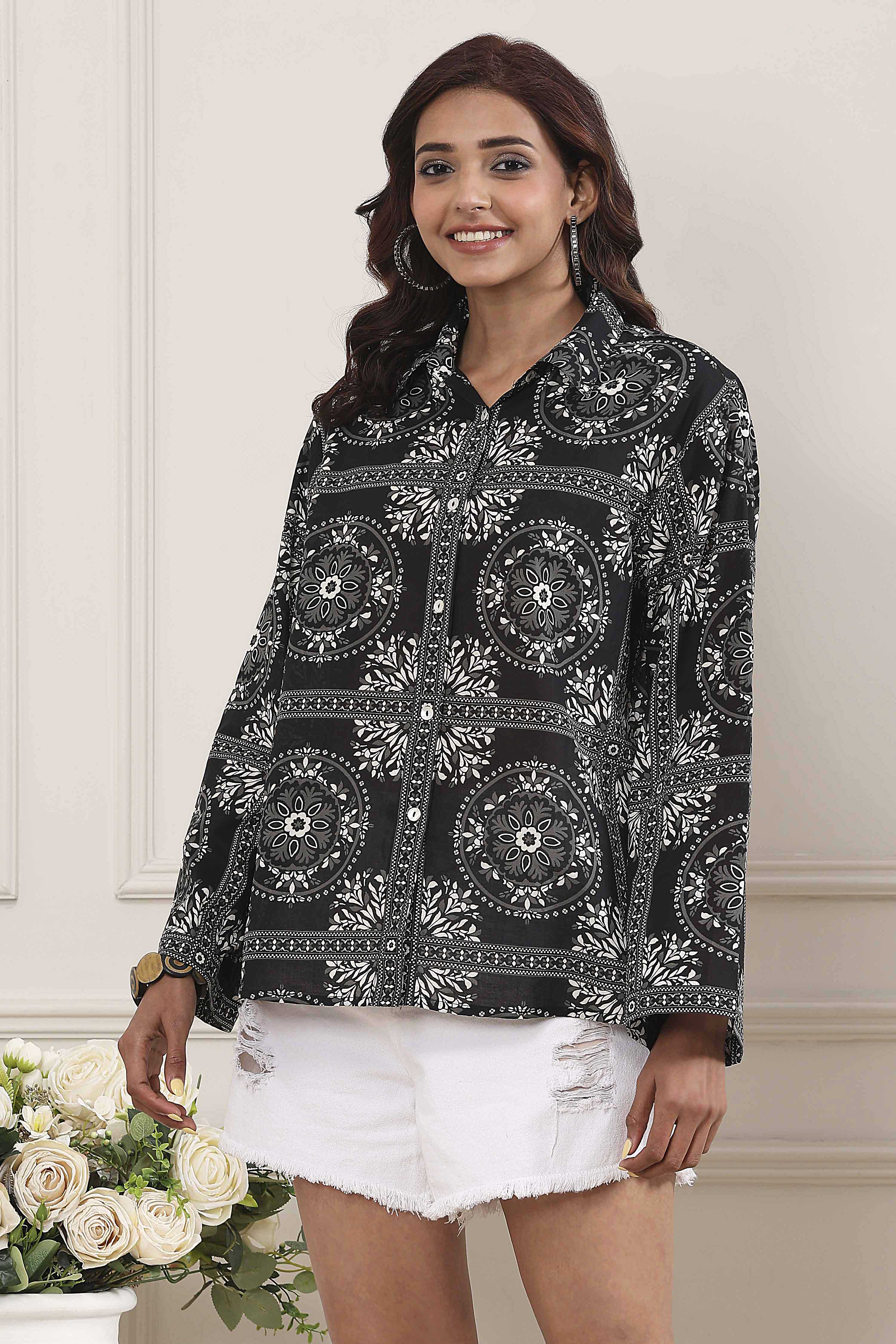 Black Cotton Printed Straight Shirt image number 2