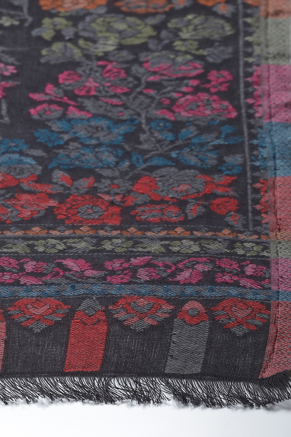 Multicolour Straight Cotton Solid Dupatta image number 1