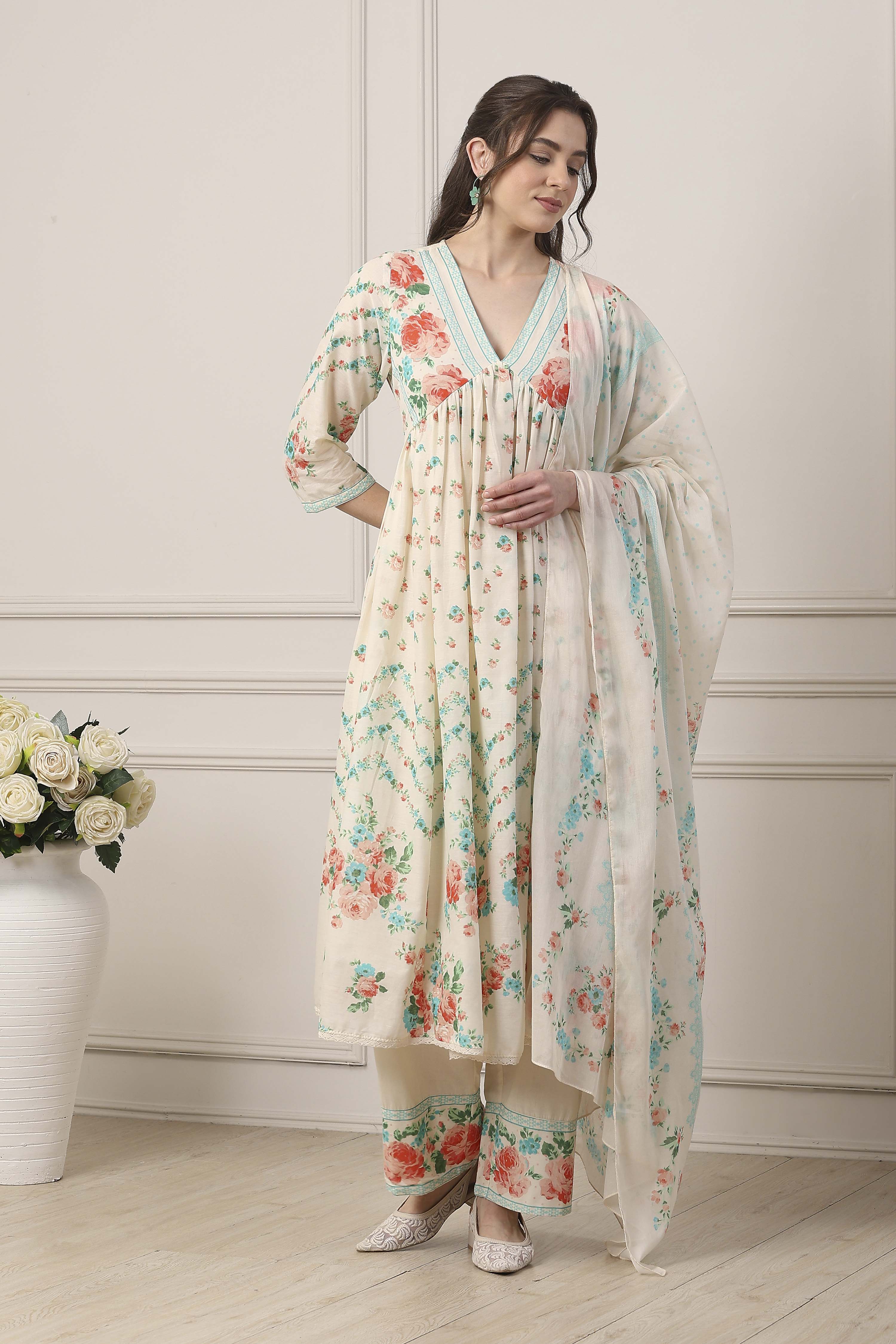 White Cotton Anarkali Suit Set image number 6