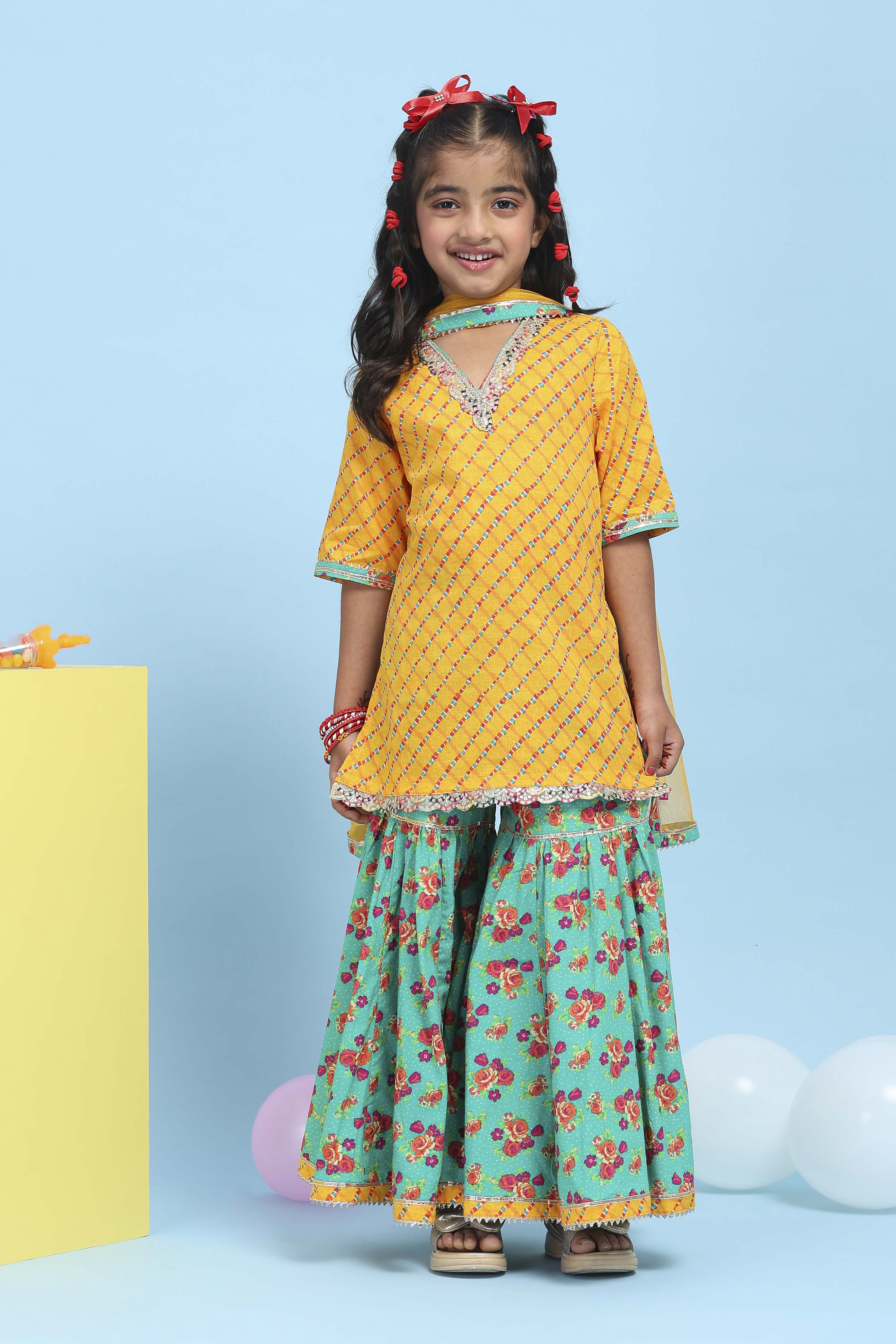 Yellow Cotton Printed Straight Suit Set image number 6