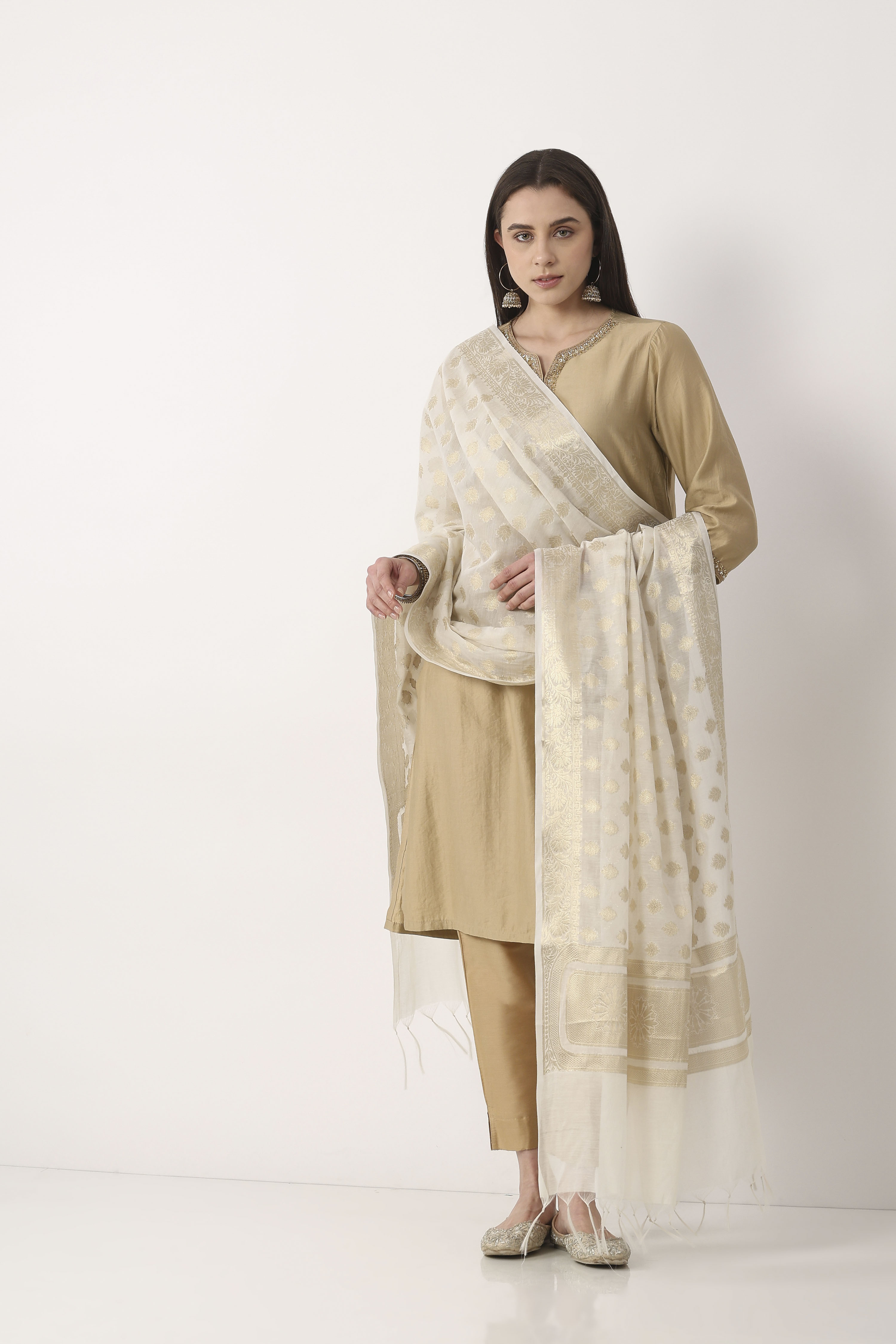 White Art Silk Dupatta image number 3