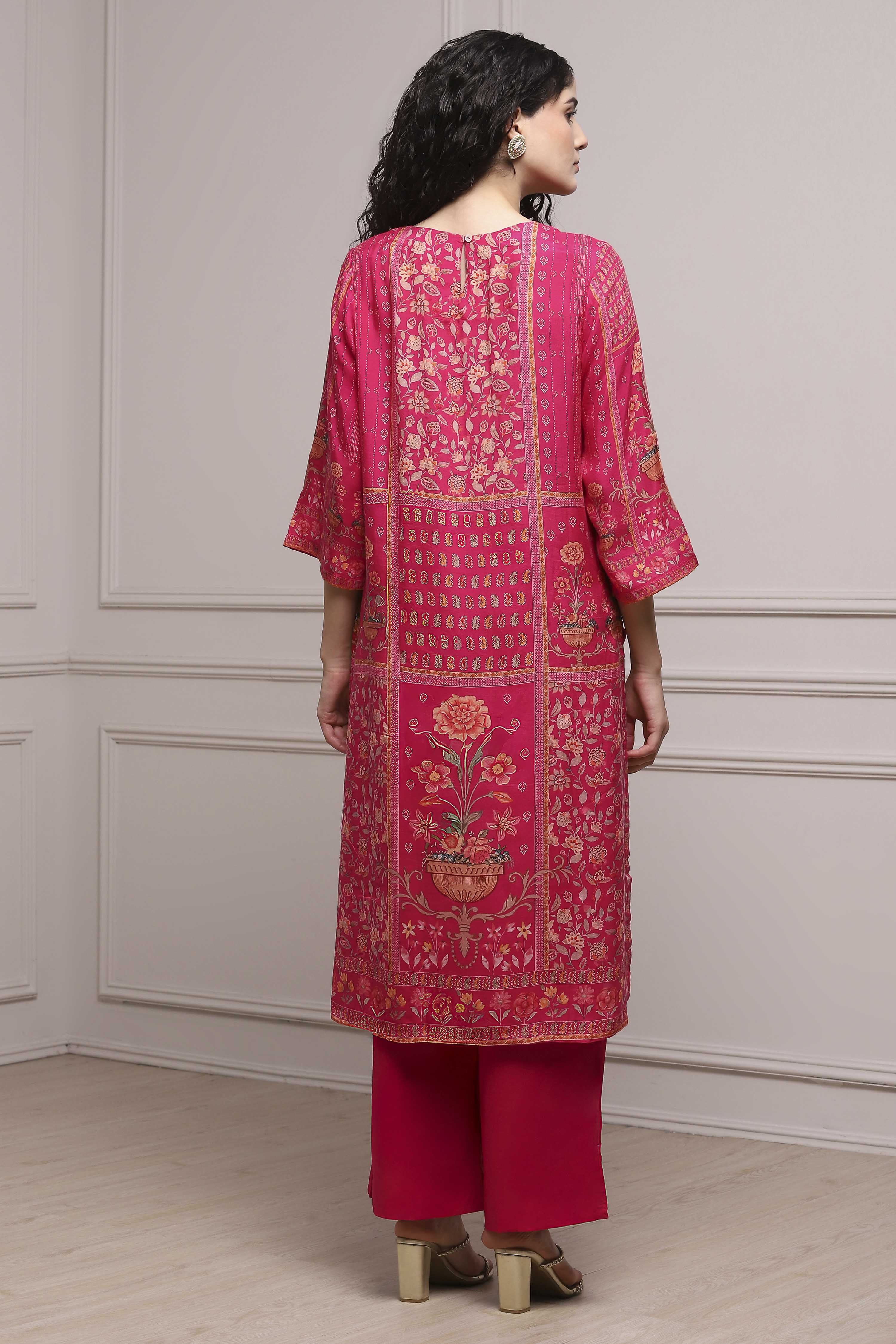 Pink Viscose Rayon Straight Printed Suit Set image number 4