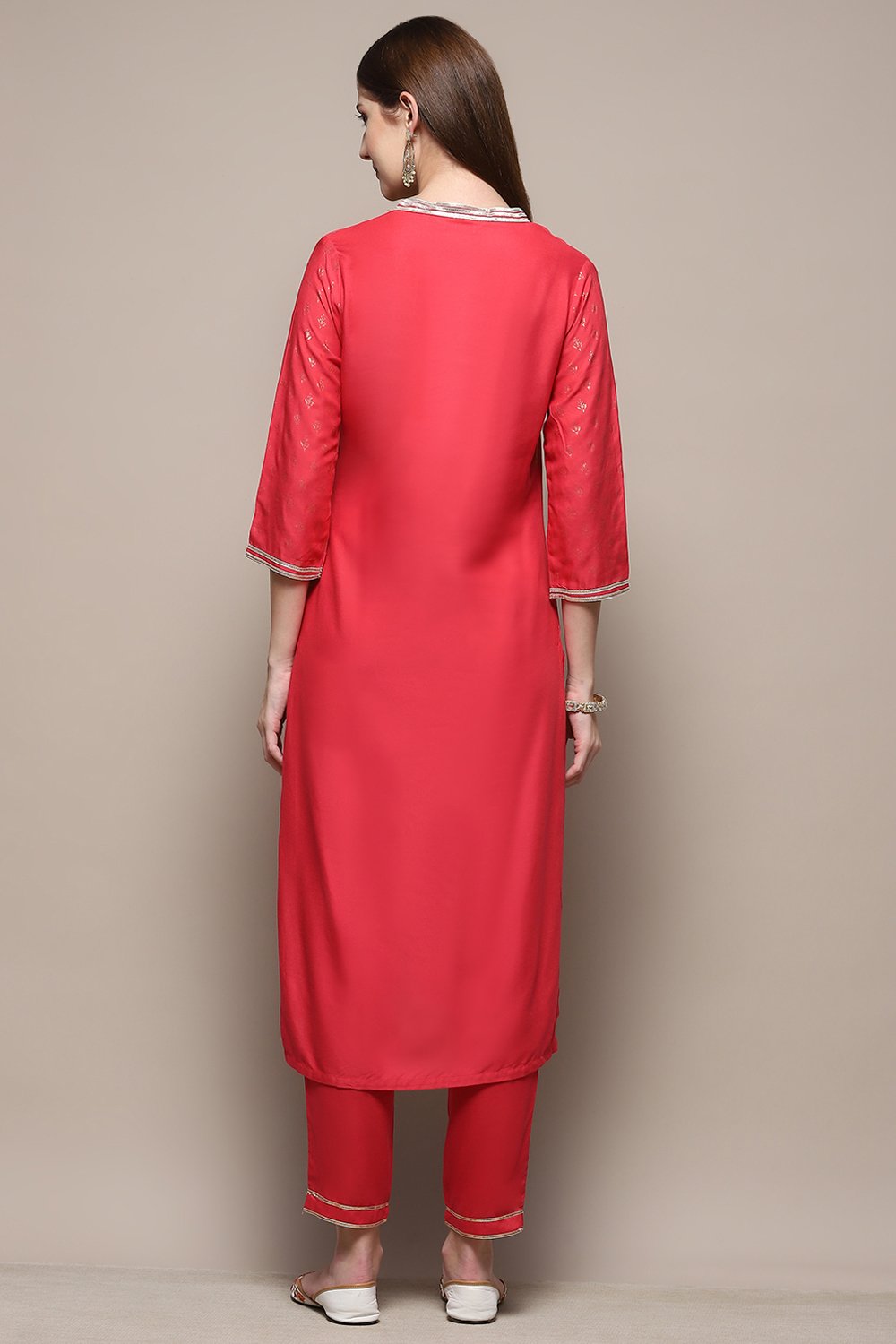 Fuschia Rayon Straight Kurta Pant Suit Set image number 5