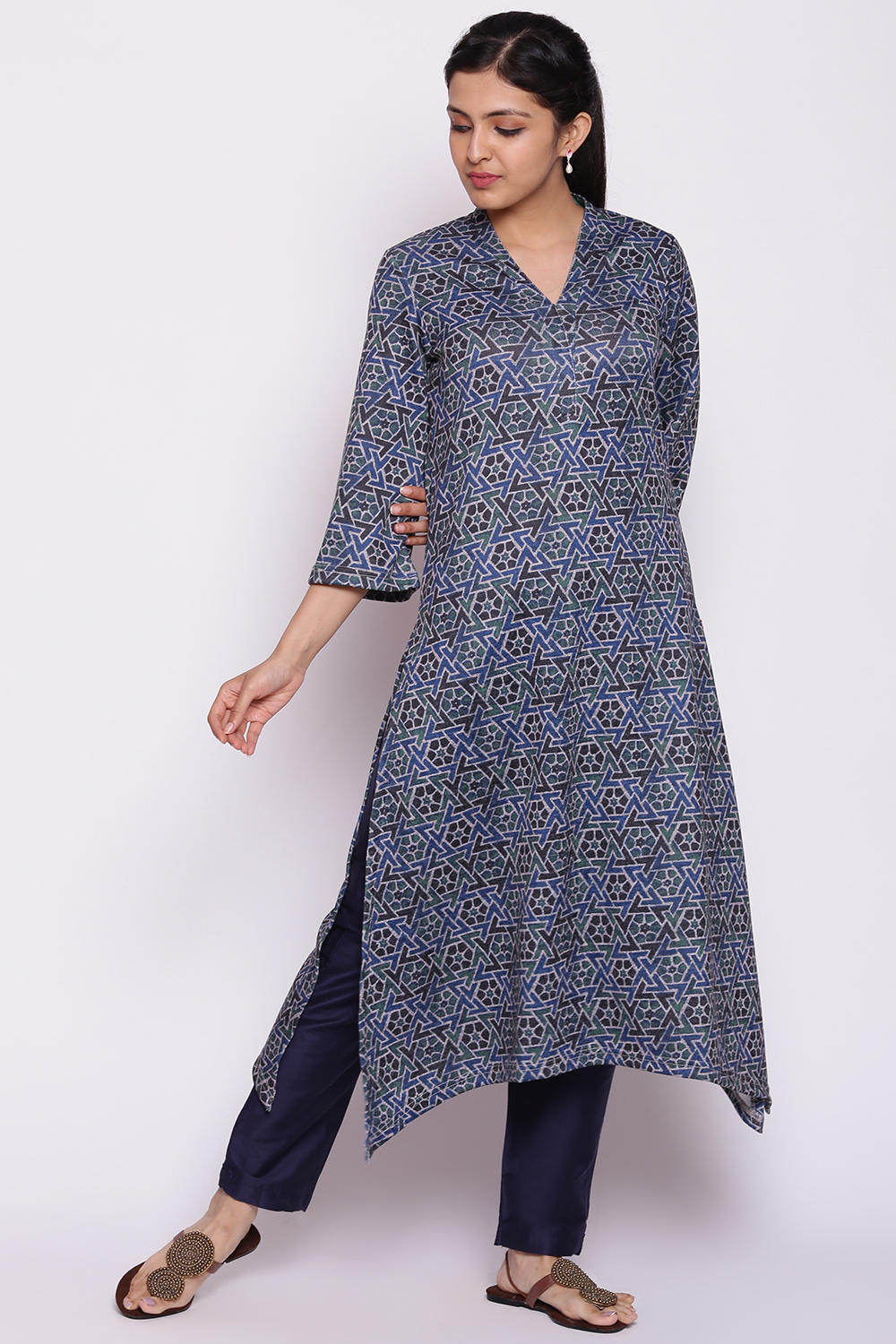 Maroon Woolen Printed Kurta image number 4