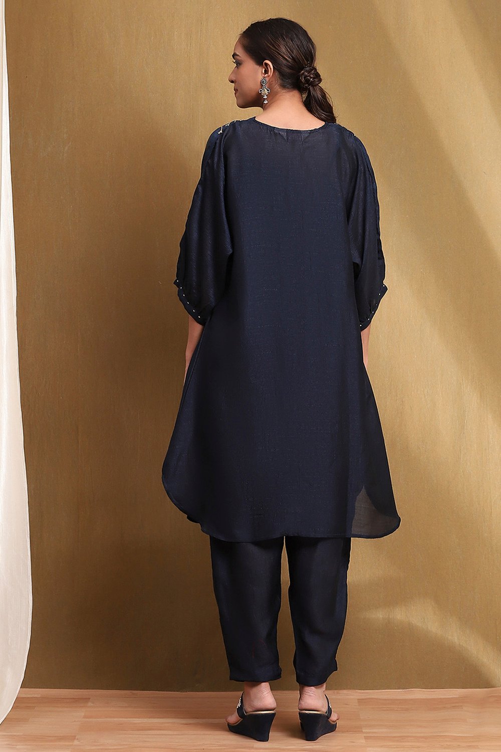 Midnight Blue Solid Festive Straight Kurta Set image number 4