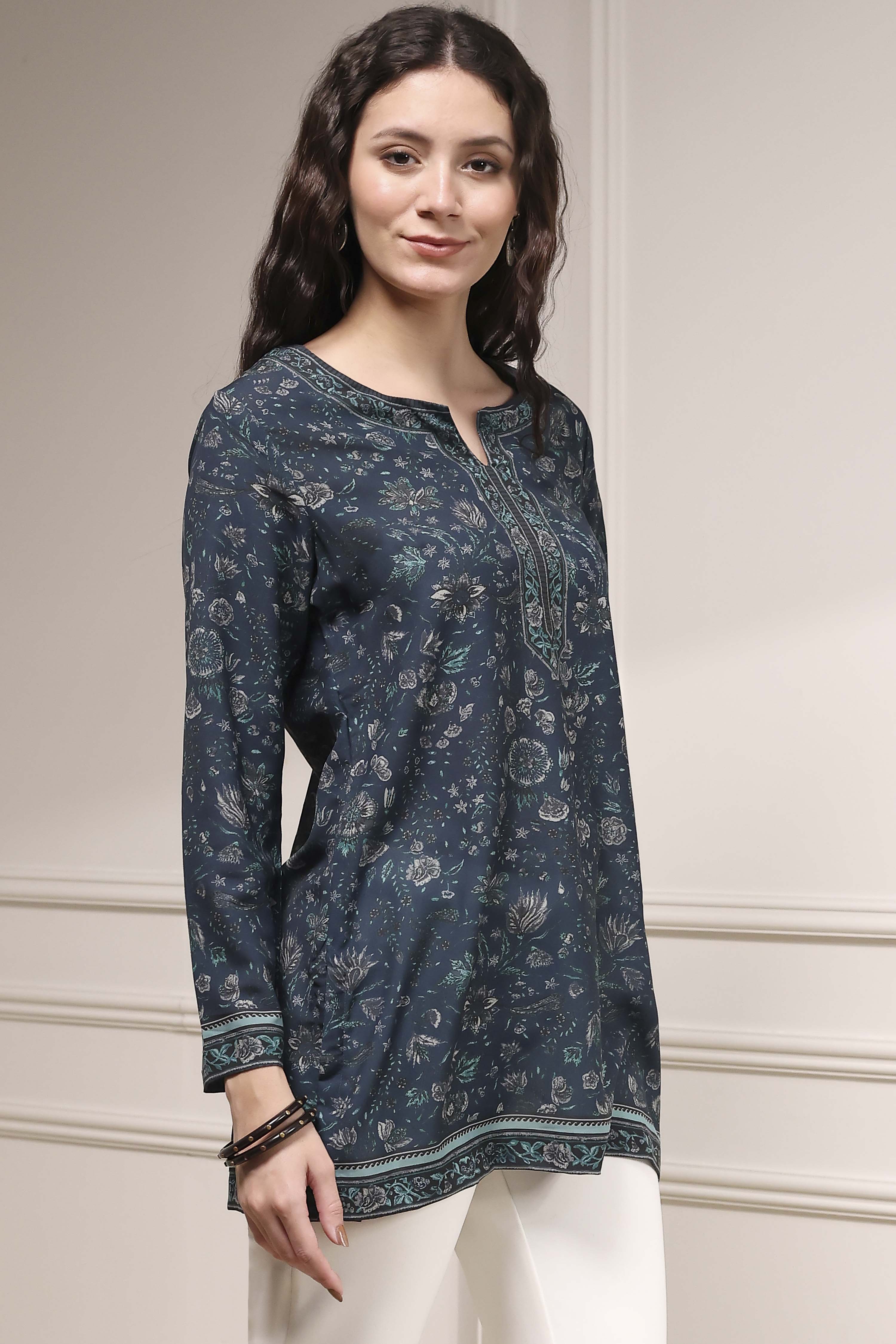 Indigo Polyester Straight Printed Short Kurta image number 4