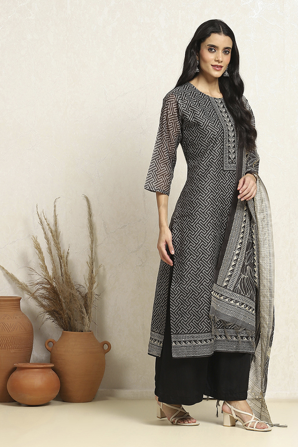 Black Chanderi Katha Work Unstitched Suit Set image number 6